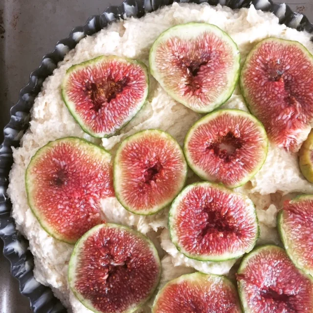 Torta di Mandorle Recipe (Almond tart with figs)