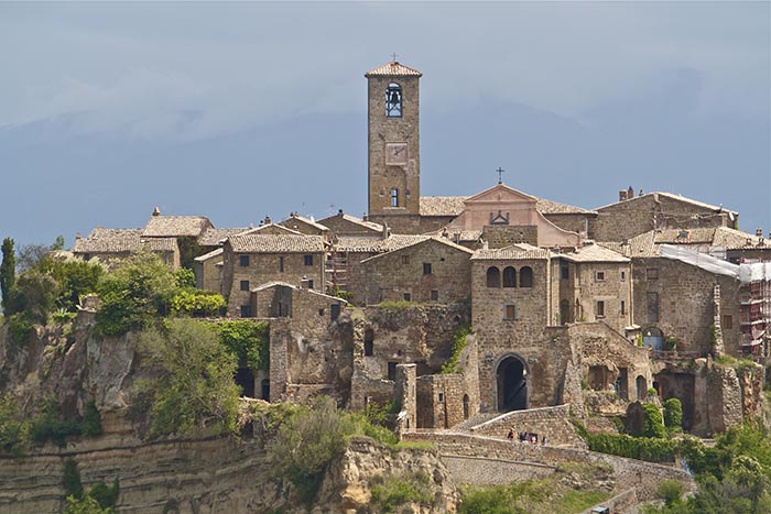 Civita-di-Bagnoregio-rooftops.jpg