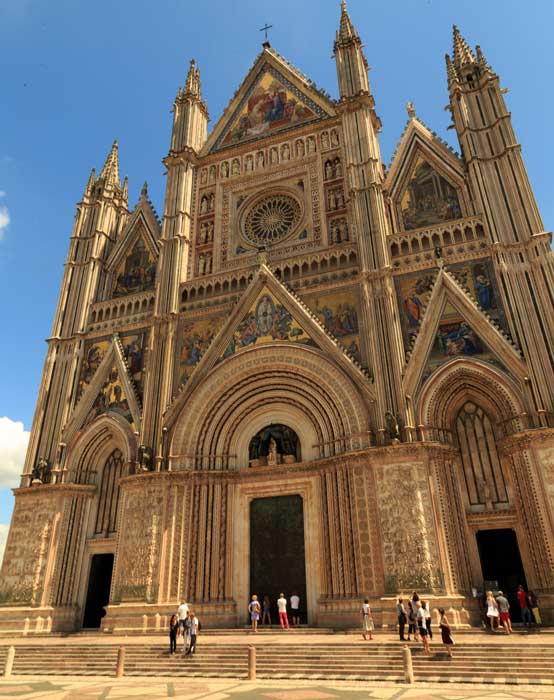 Orvieto-cathedral-tuscany.jpg
