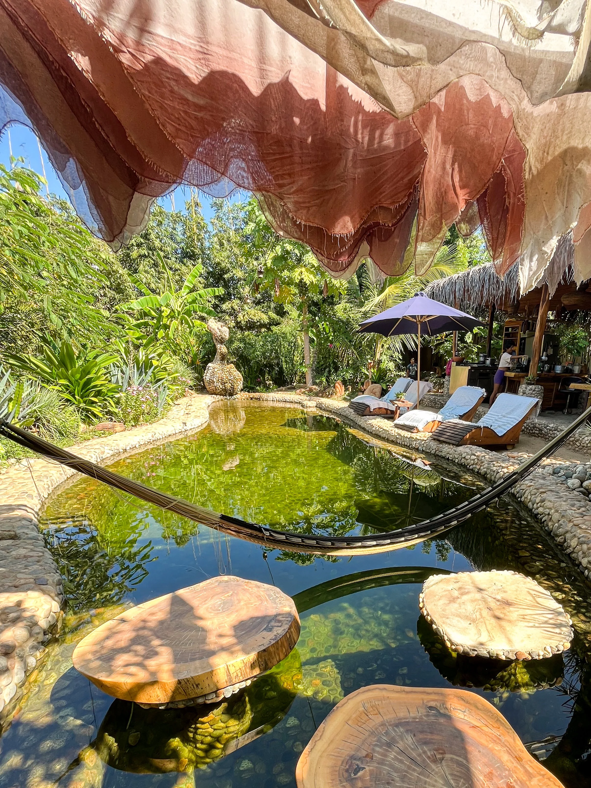 Barbarenas_pool2.jpg