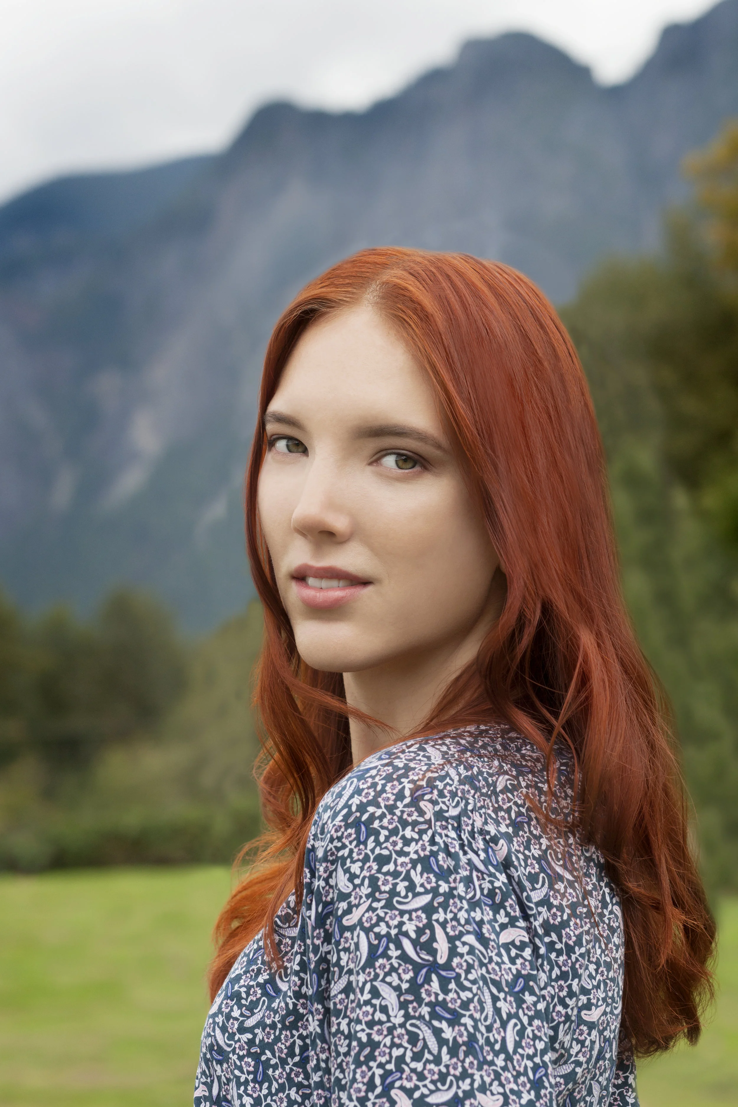 Julia_Portrait_1.jpg