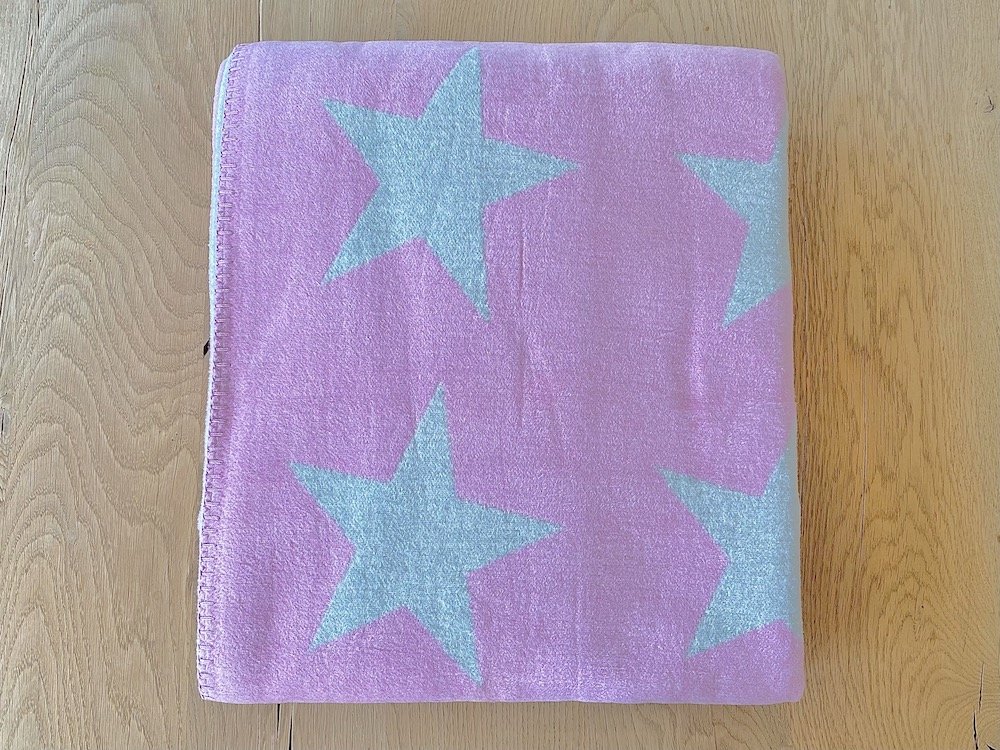 pink star blanket web.jpeg