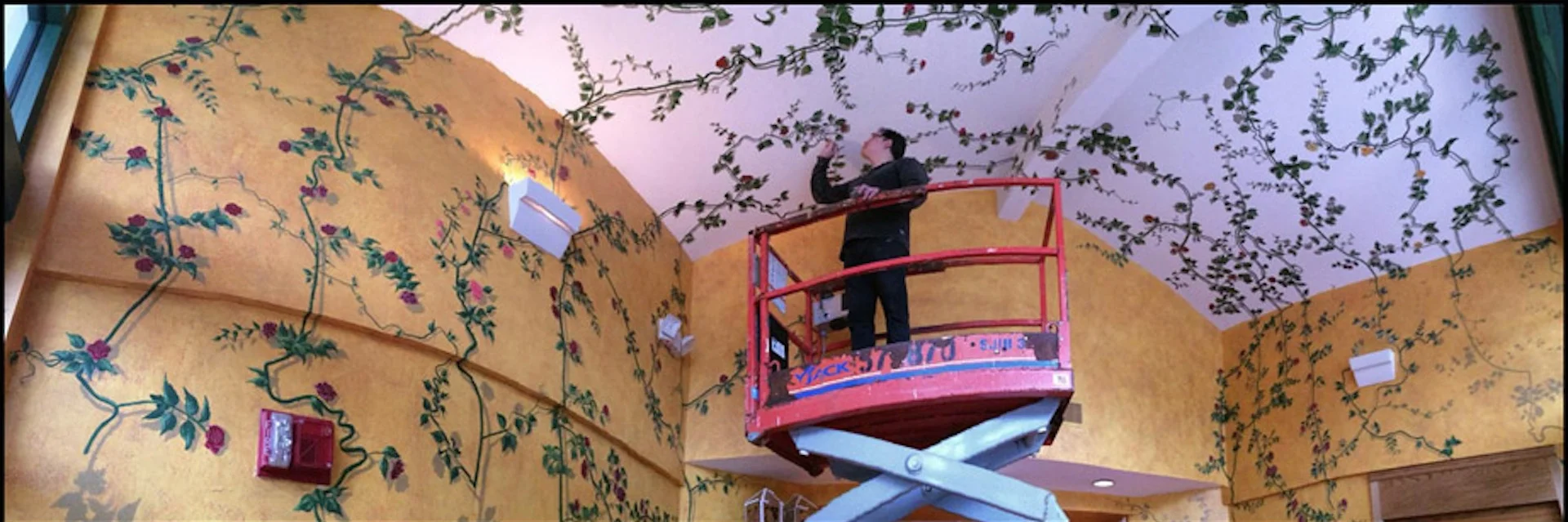 Pond House Cafe, Elizabeth Park, West Hartford. Homage to the Rose Vines mural.