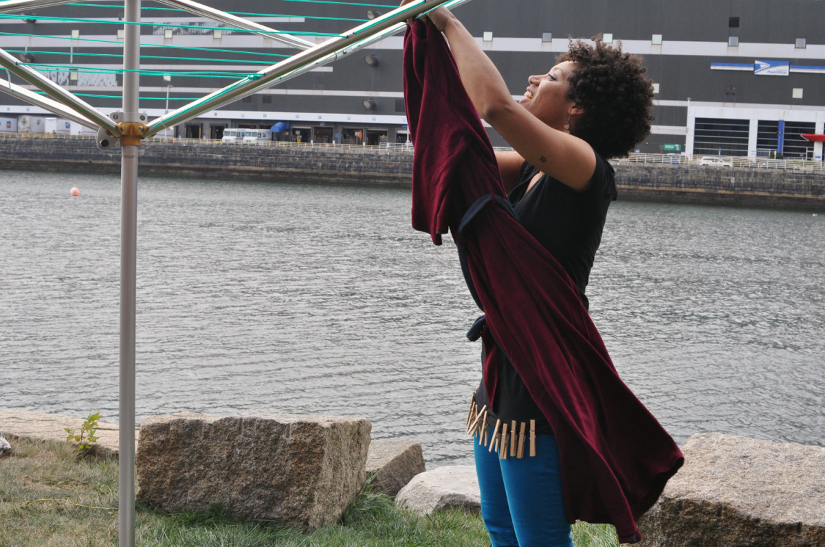 Elisa sets up Falling in Love