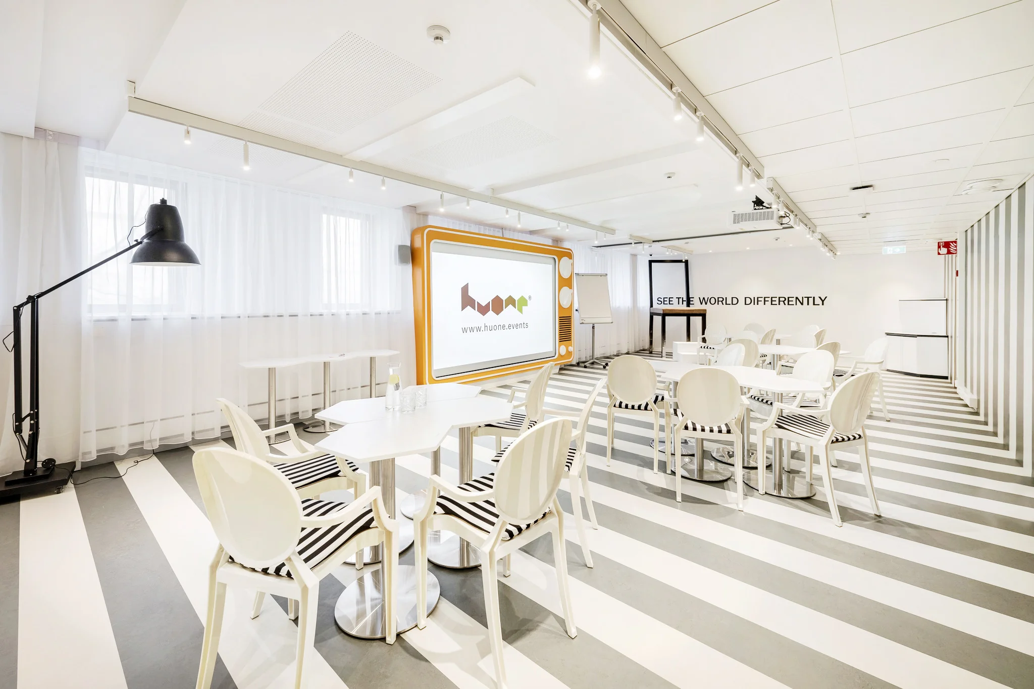 HUONE Kamppi Oversized_1.jpg