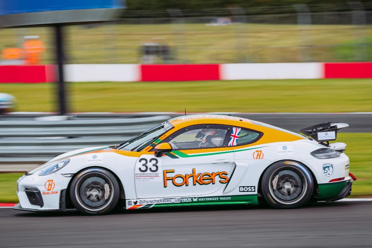 Breakell Racing Show Great Porsche Pace At Donington Park