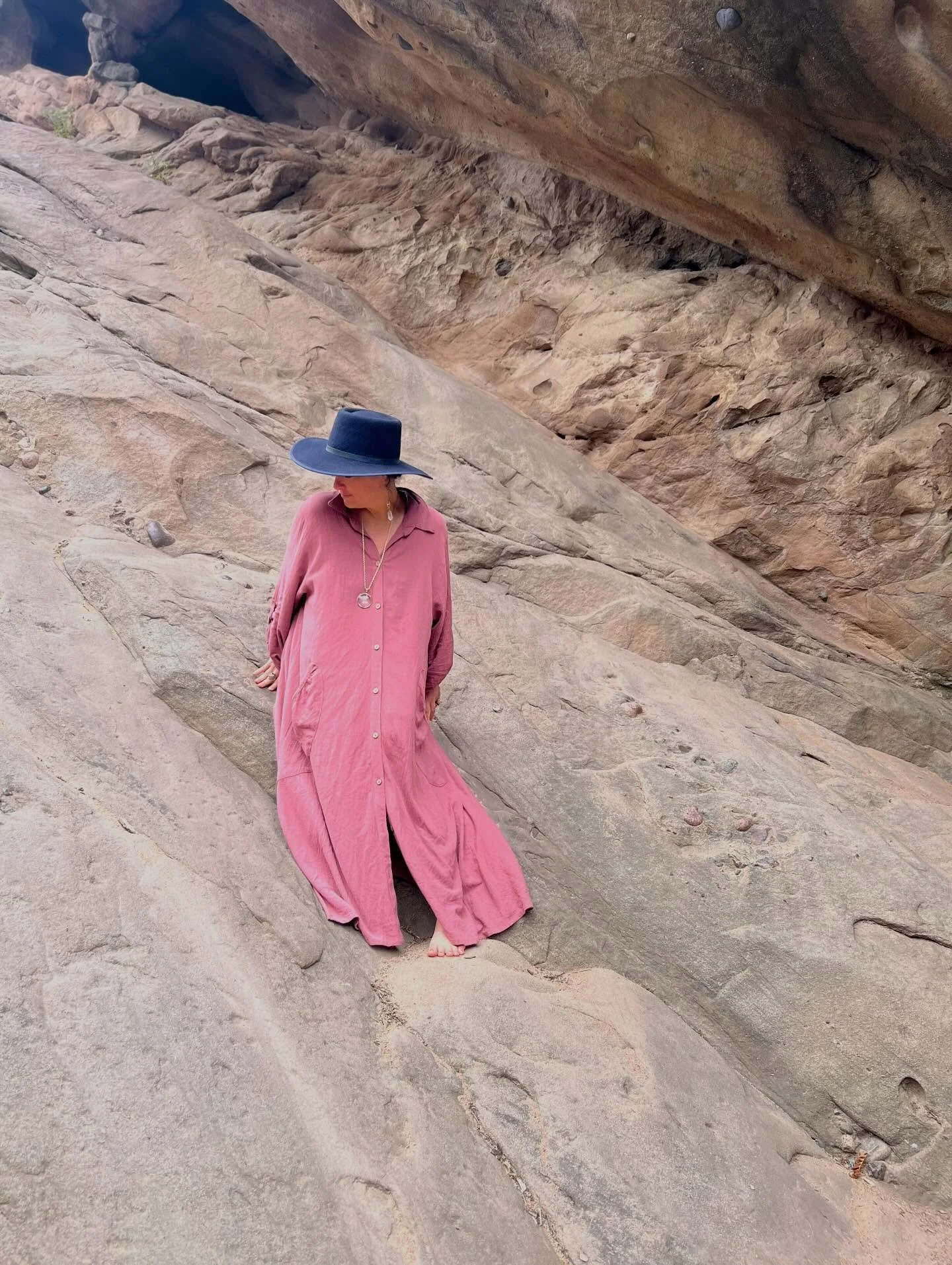 morning poem

sifting sands
broken shells of the past
pass through the gate
time gathers in mounds below
and i am here
trapped in the hour glass
pounding against the side
watching nervously
as my inevitable fate
slips slowly beneath my feet

protesti