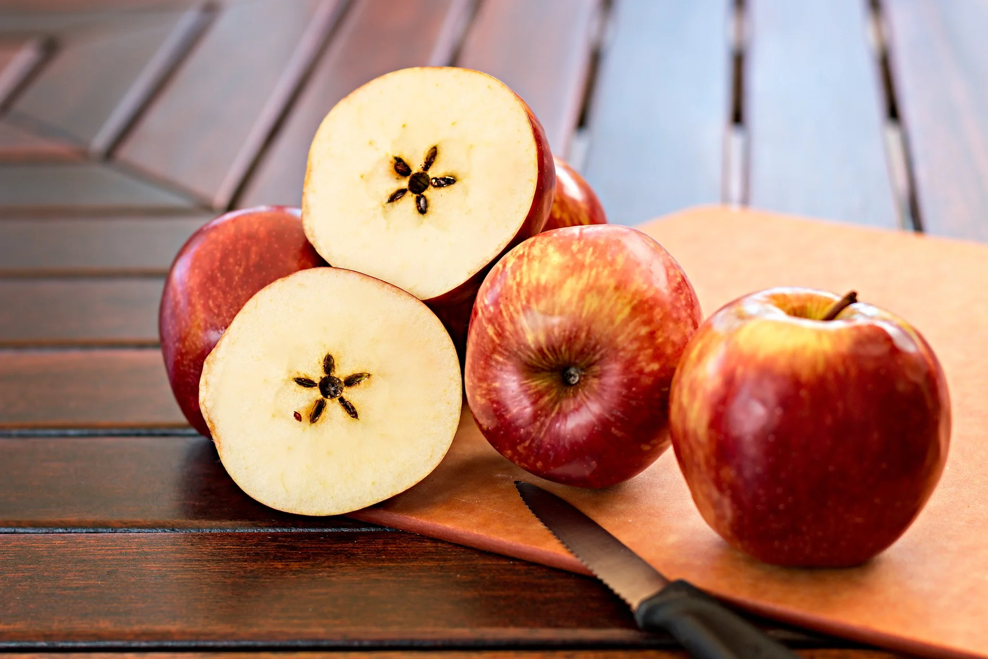 Organic Apples and Gut Health London Hijama Clinic