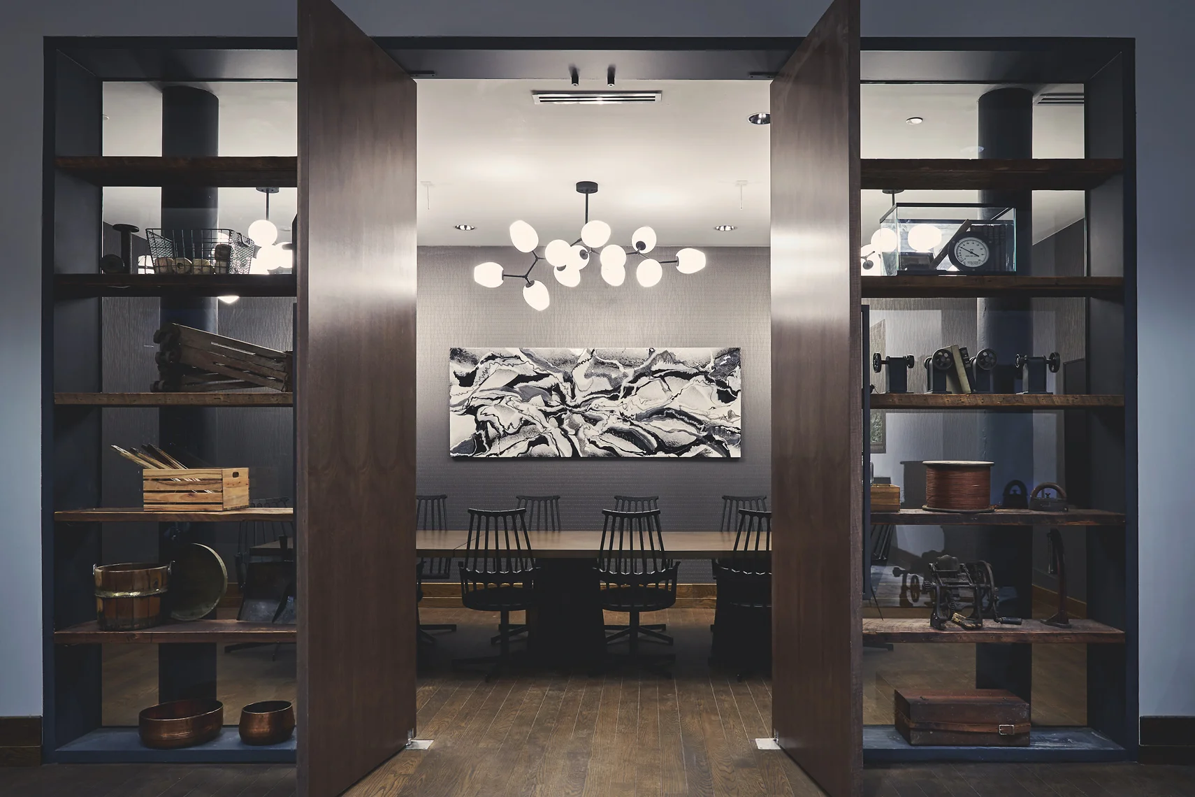 Pillar Room
