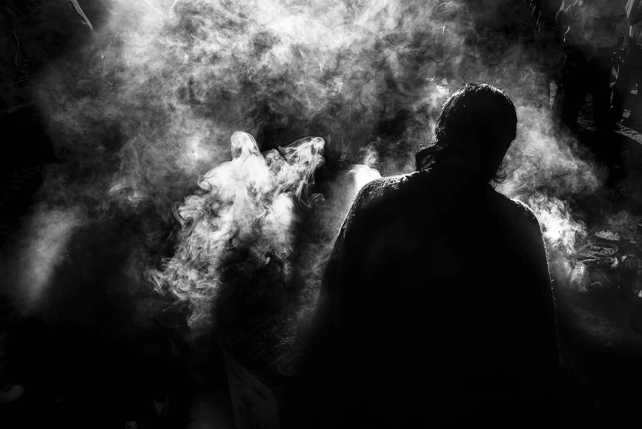Photograph of smoke during ritual, by Sebadelval .