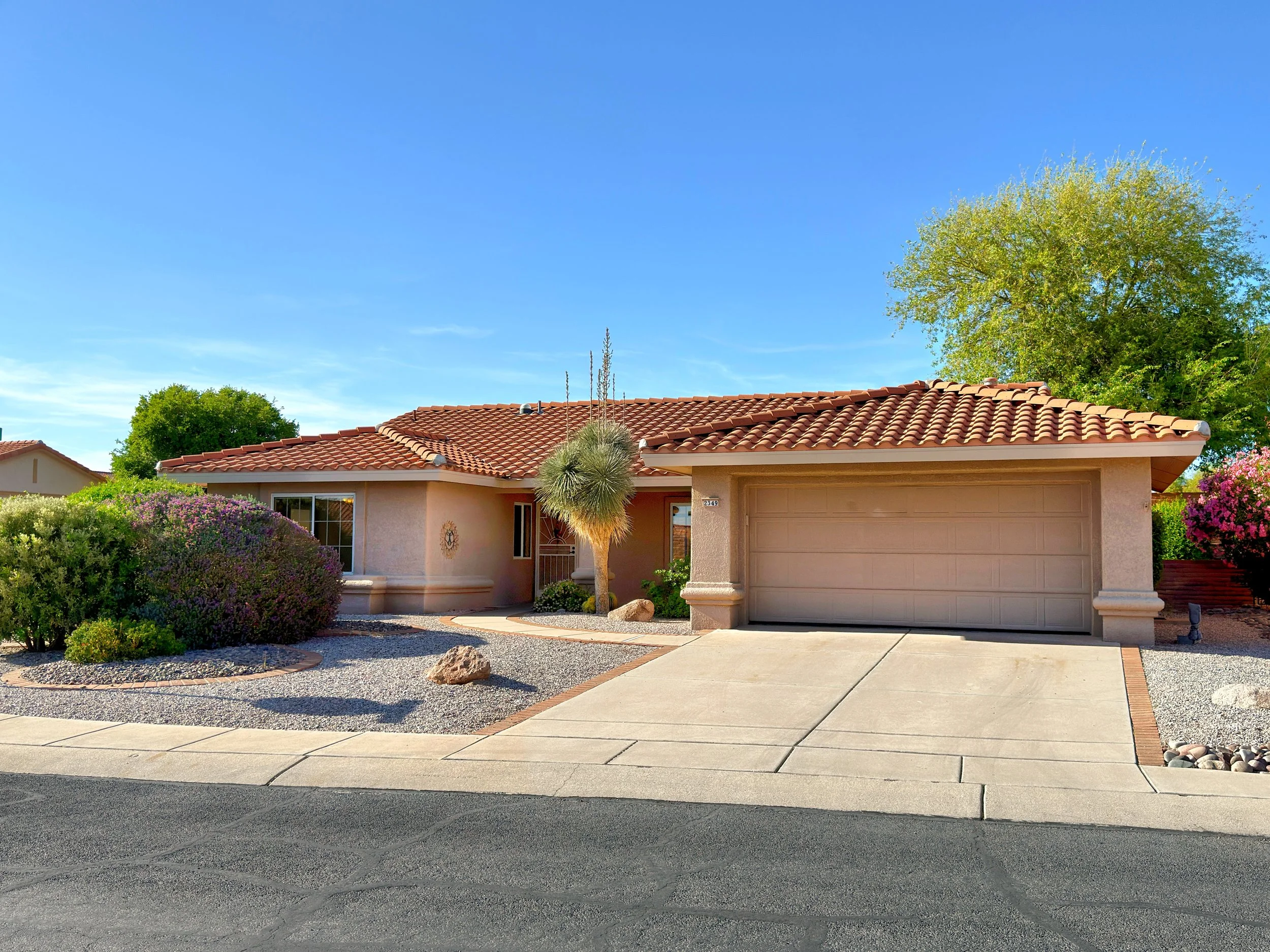 2349 E Agapanthus Street, Oro Valley, AZ 85755   |   2 Bed 2 Bath   |   1418 SqFt   |   $389,900-$409,900