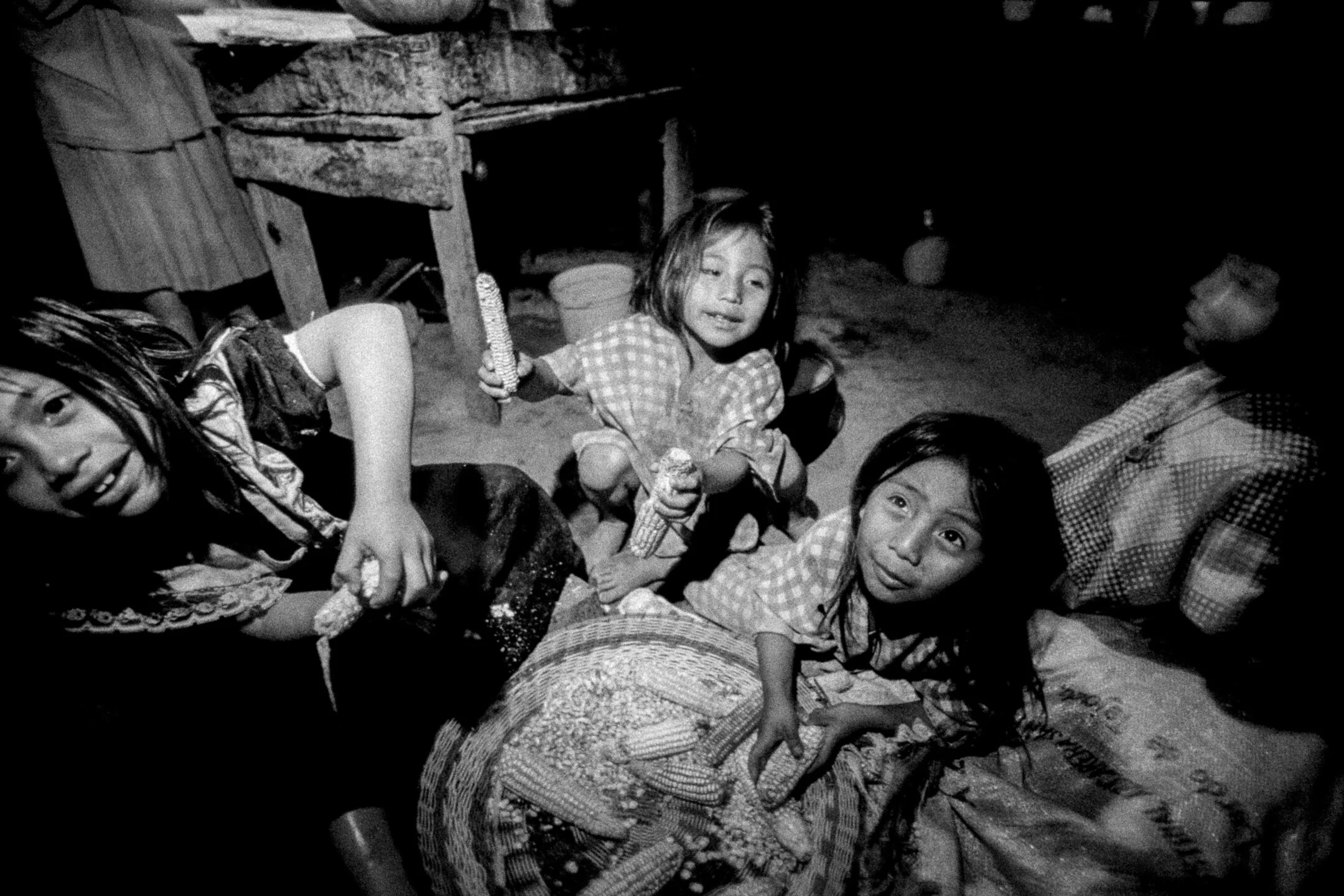 NINOS LACANDONES300dp1x30.jpg