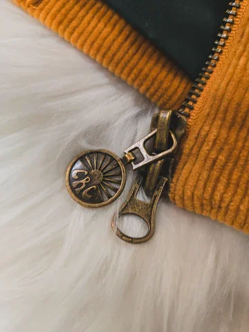 CINNAMON JACKET 3.webp