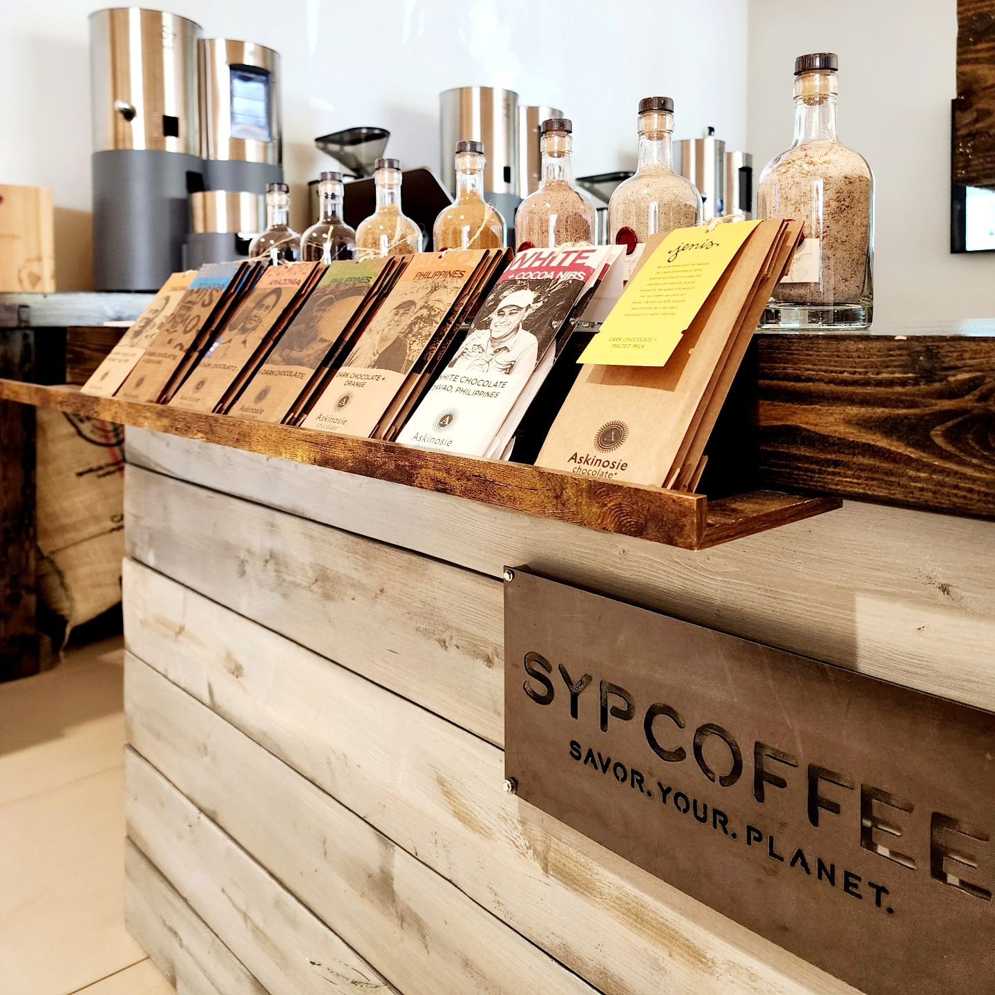SYPCOFFEE always means your order is roasted on demand, just for you. It also means single-origin selections that are delicious all on their own, including our newest Washed, Rainforest Alliance selection from Colombia.
.
Medium roasted, this cup sho