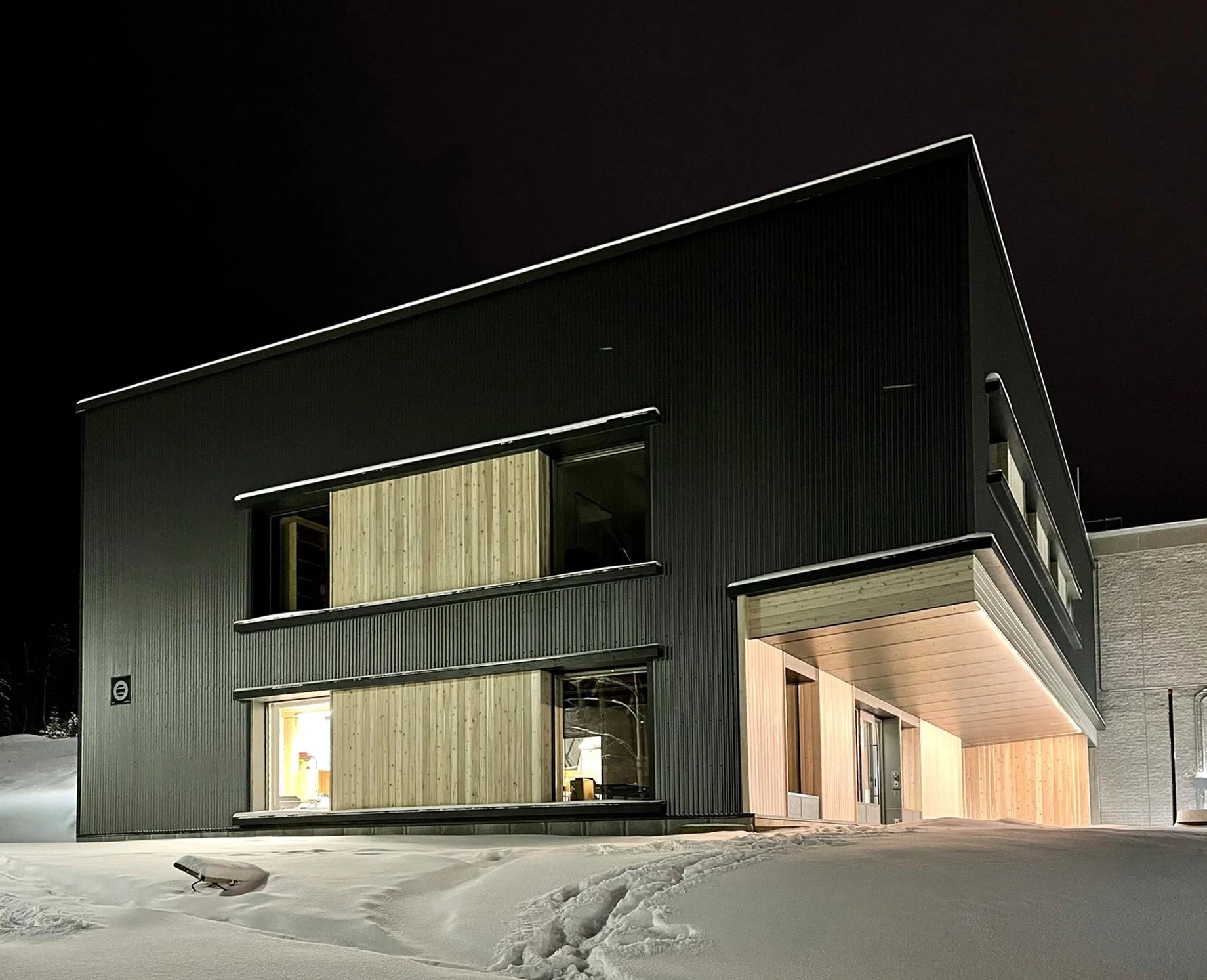  University of Northern British Columbia Facilities Management Building 