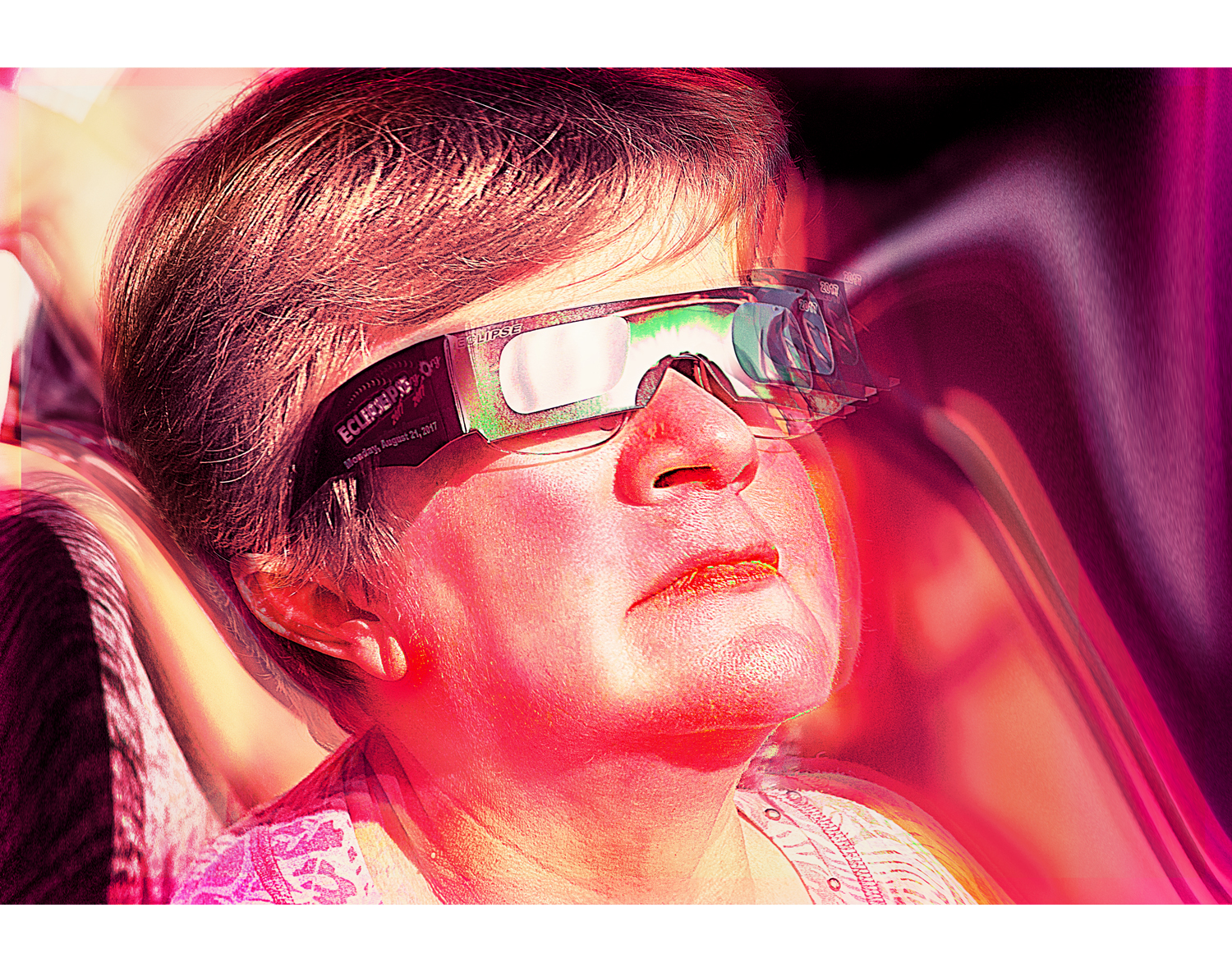 IMG_3460_woman_eclipse_mid_age copy.jpg