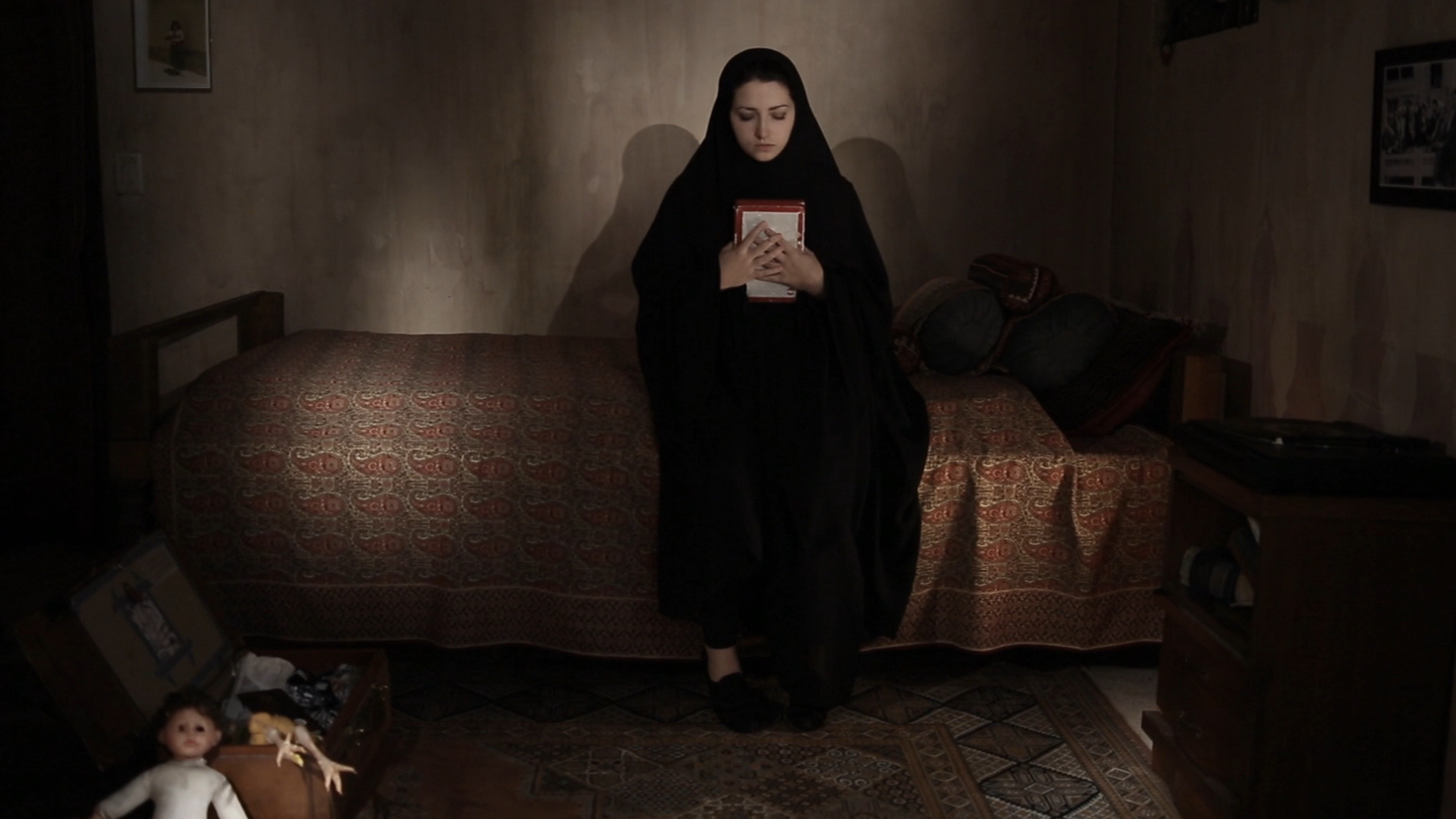 A Room Without a View (Short 2016)