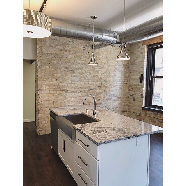 River Place Lofts

history, revitalized.

modern design X preservation

information:

inquires@riverplacelofts.com
414.982.0690