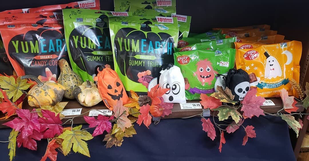 🎃👻

Any planners out there starting to get ready for Halloween?

We have treat bags as well as treats!

The chocolate is free of major allergens (and quite delicious- this coming from a person who has no allergies!) and the candy corn and gummy fru