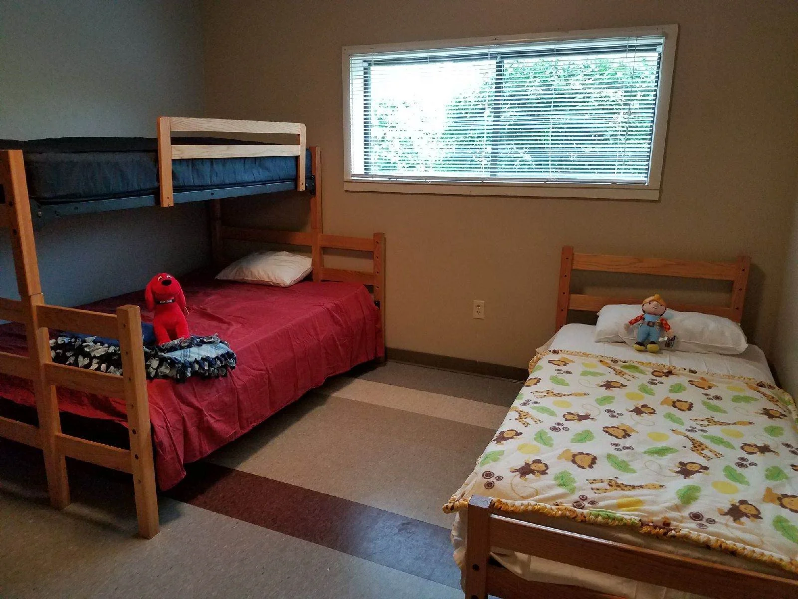 Room 2.jpg