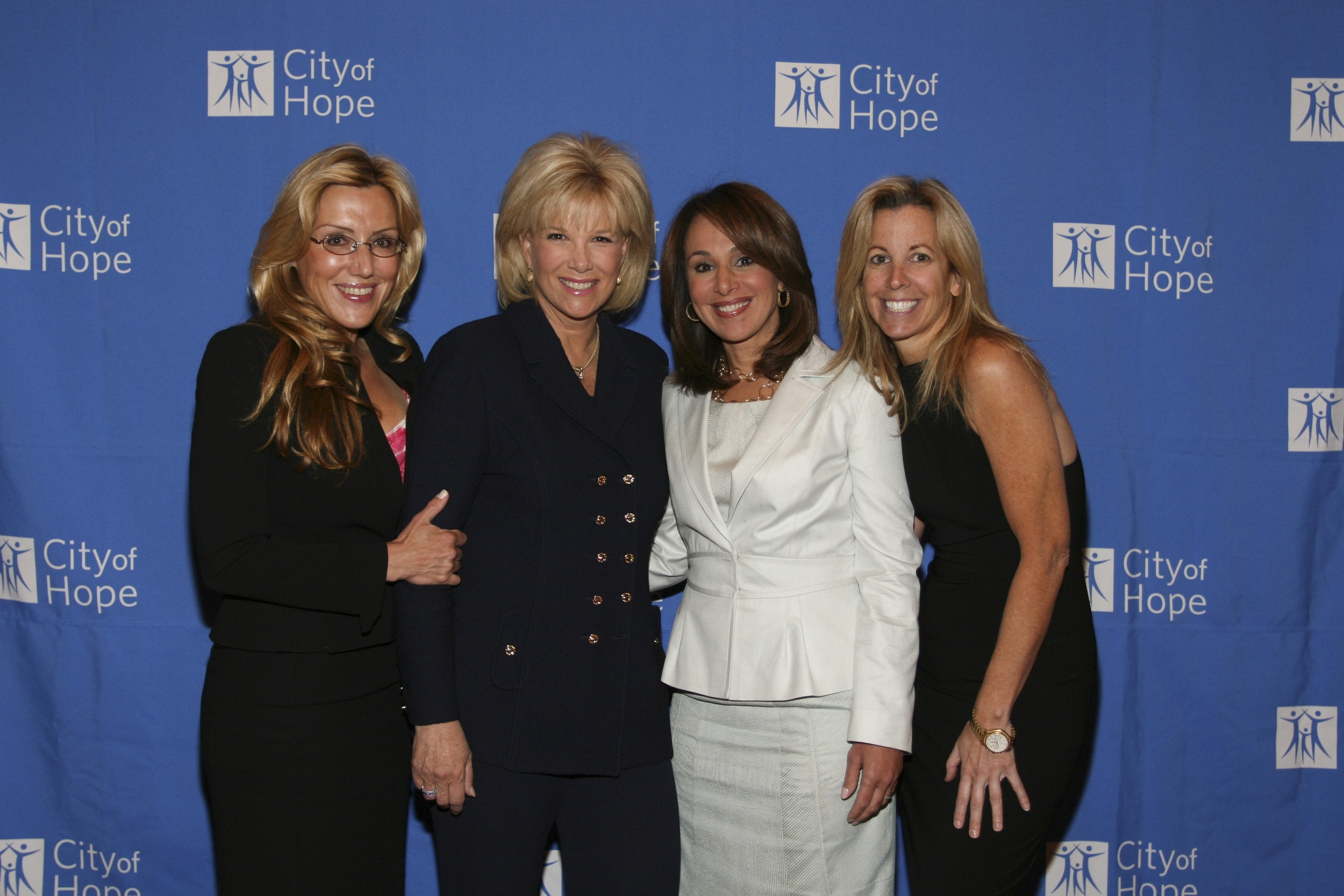Joan Lunden and Pam Dennis.JPG