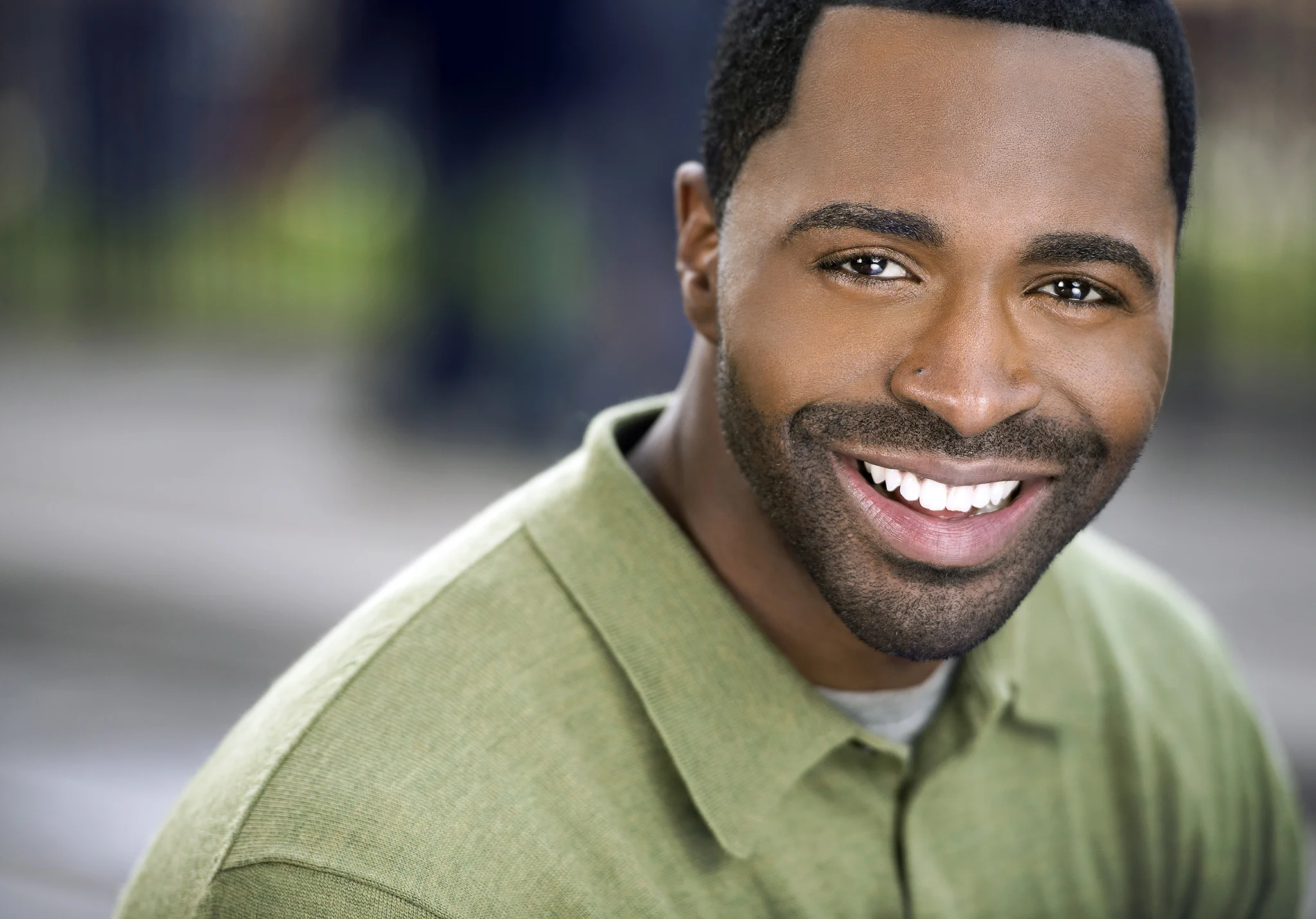 Rumando Kelly-Headshot-Christian Webb Photo.jpg