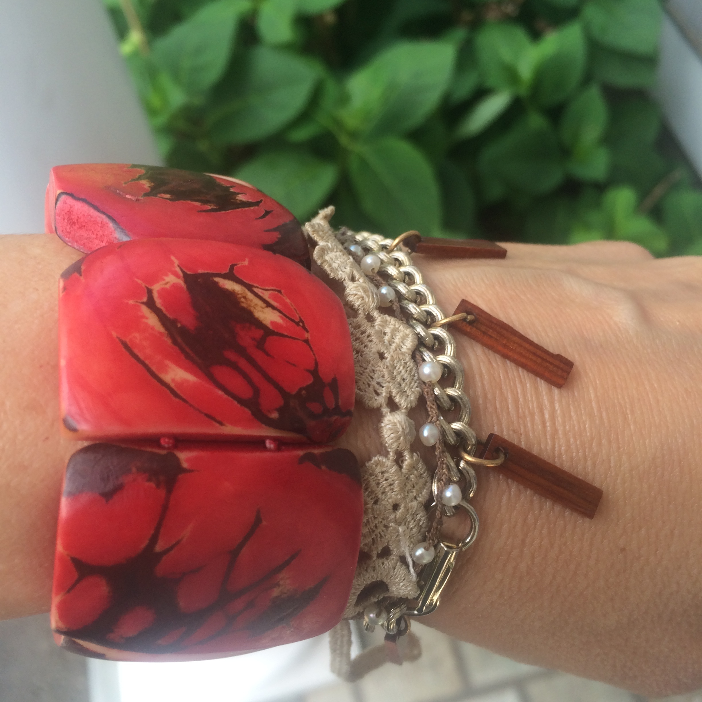 Keep some basic design principles in mind when choosing your accessories.