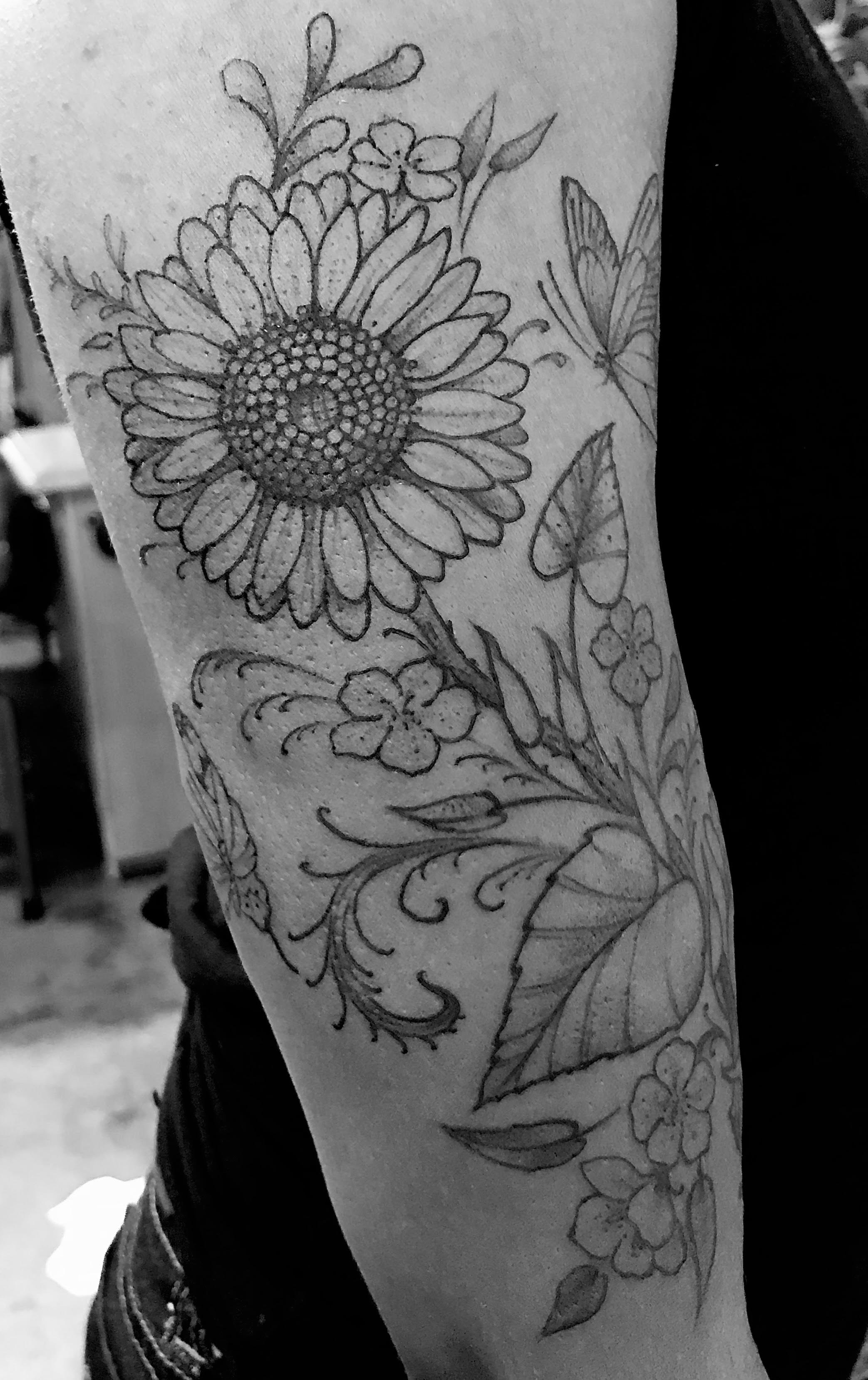Dave Richardson, Elizabeth Street Tattoo, flowers.jpg