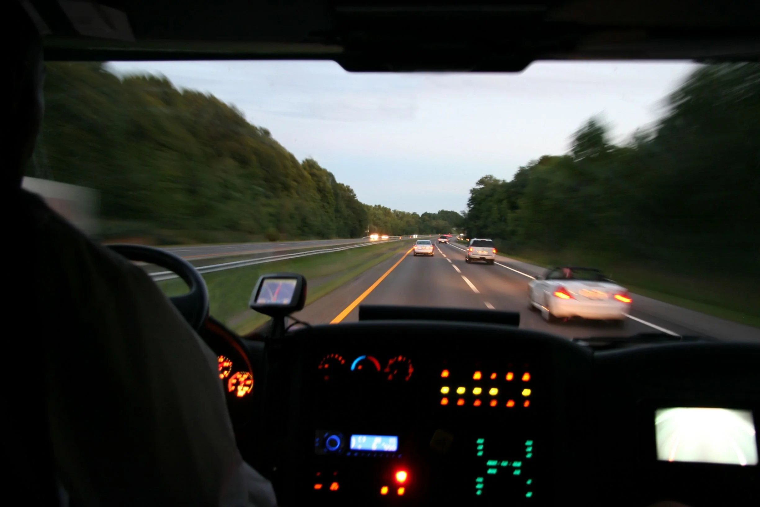 573025_l.jpg