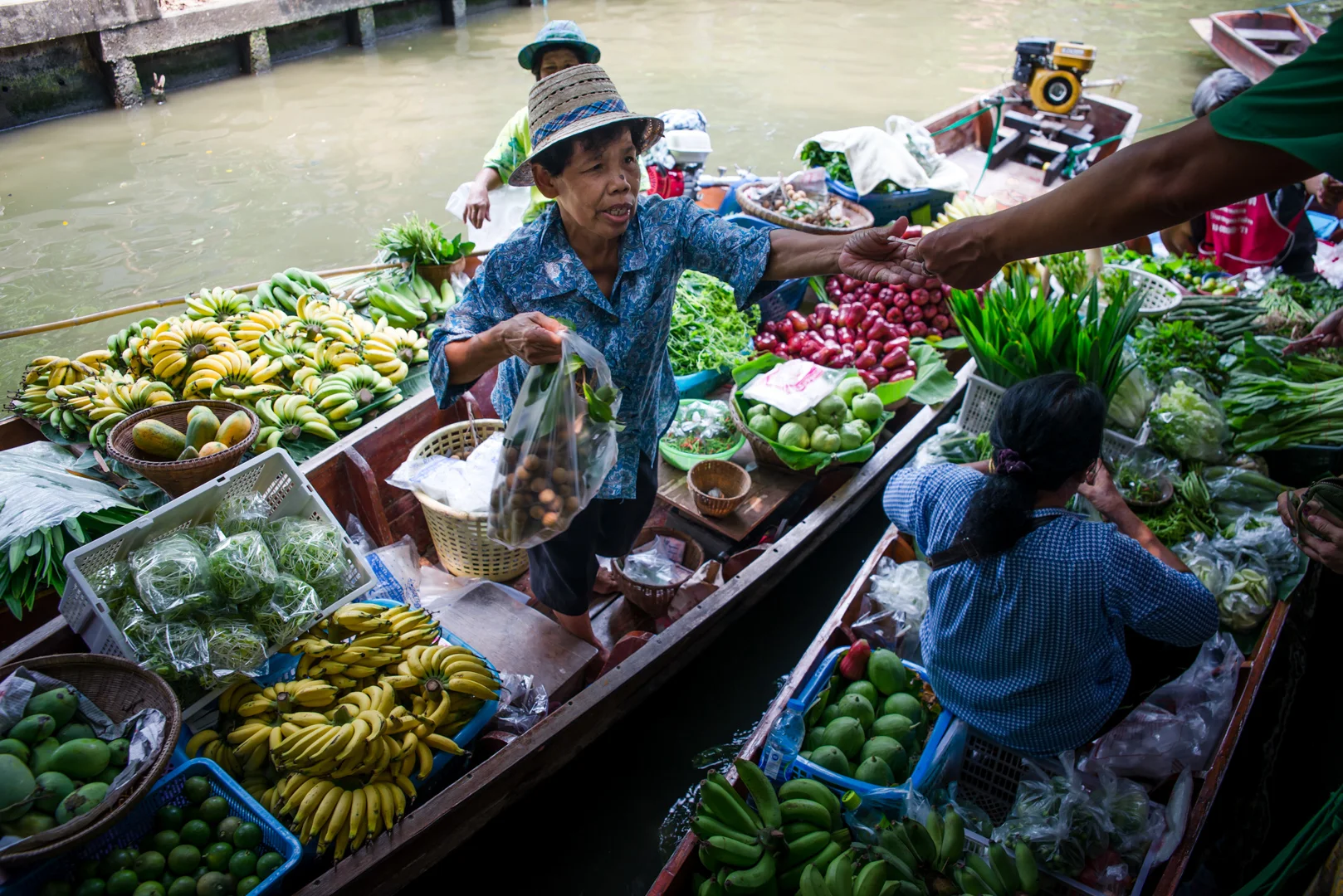 People_Bangkok_2015_CCL_Intenet_CCL_2500 x 1669.jpg