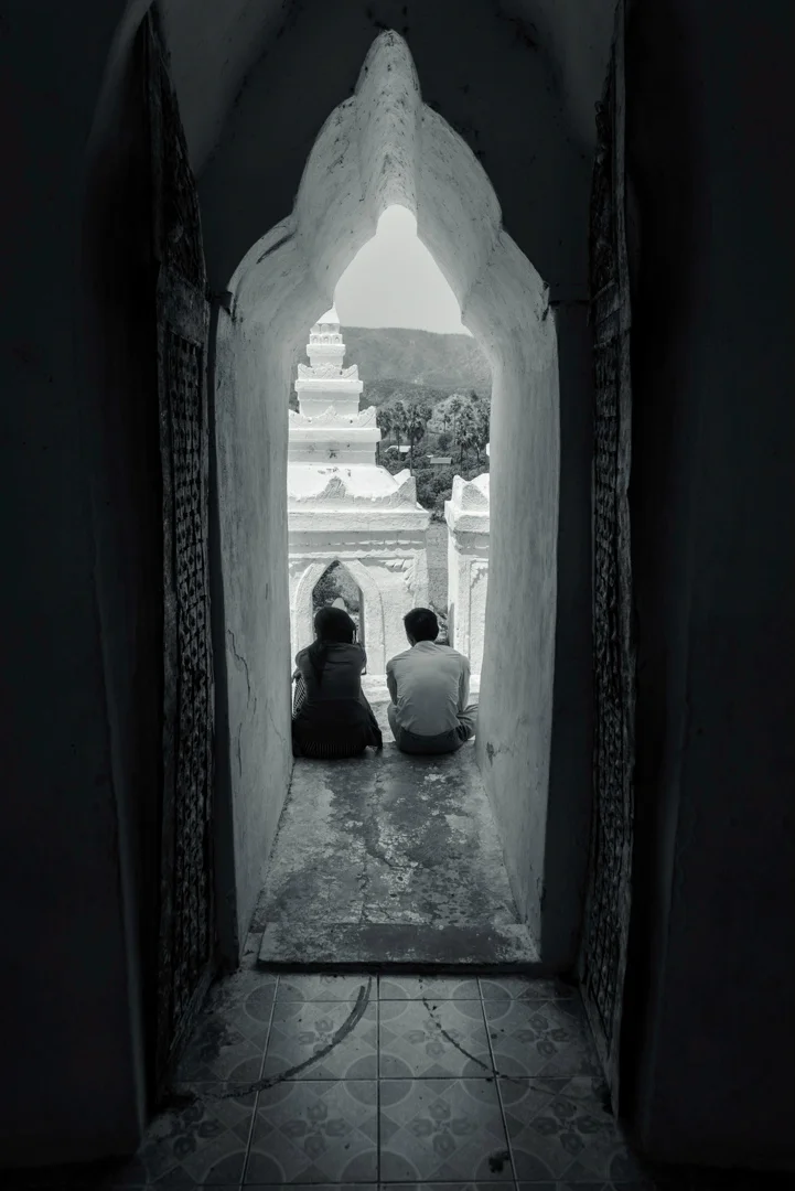 Couple in Myatheindan Pagoda