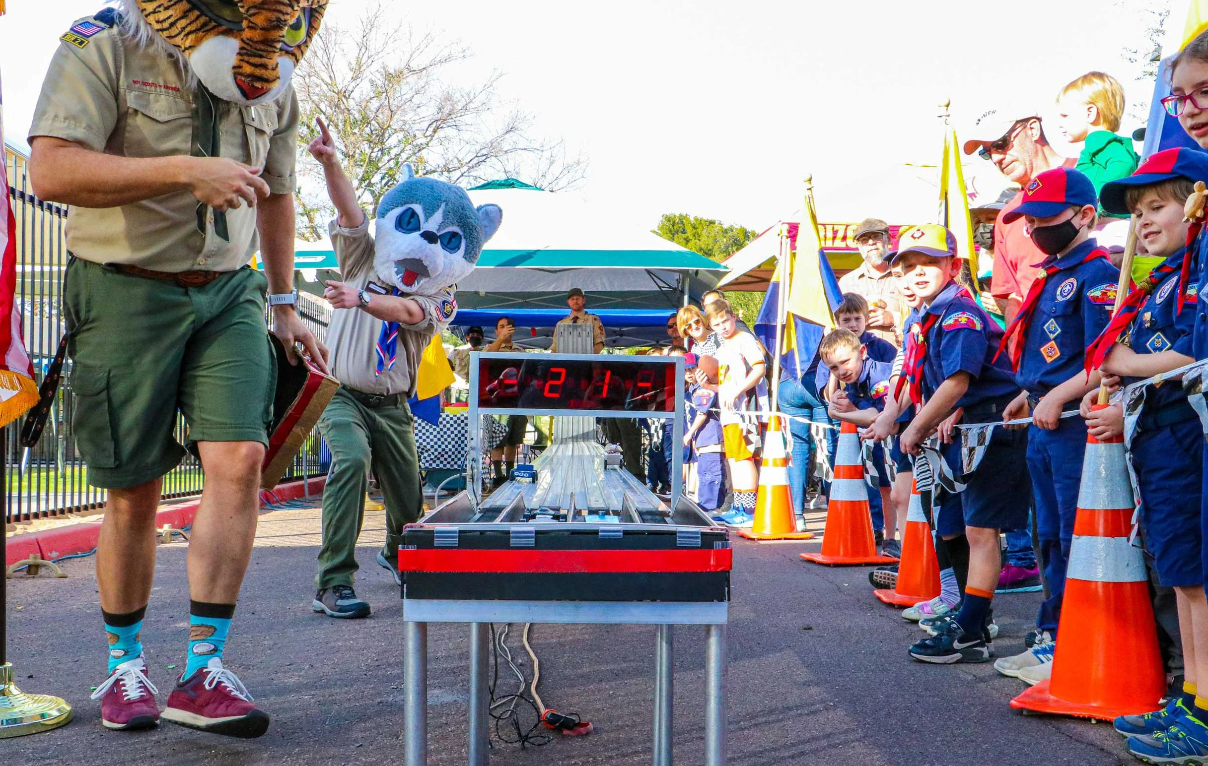 pinewoodDerby22-b-lr.jpg