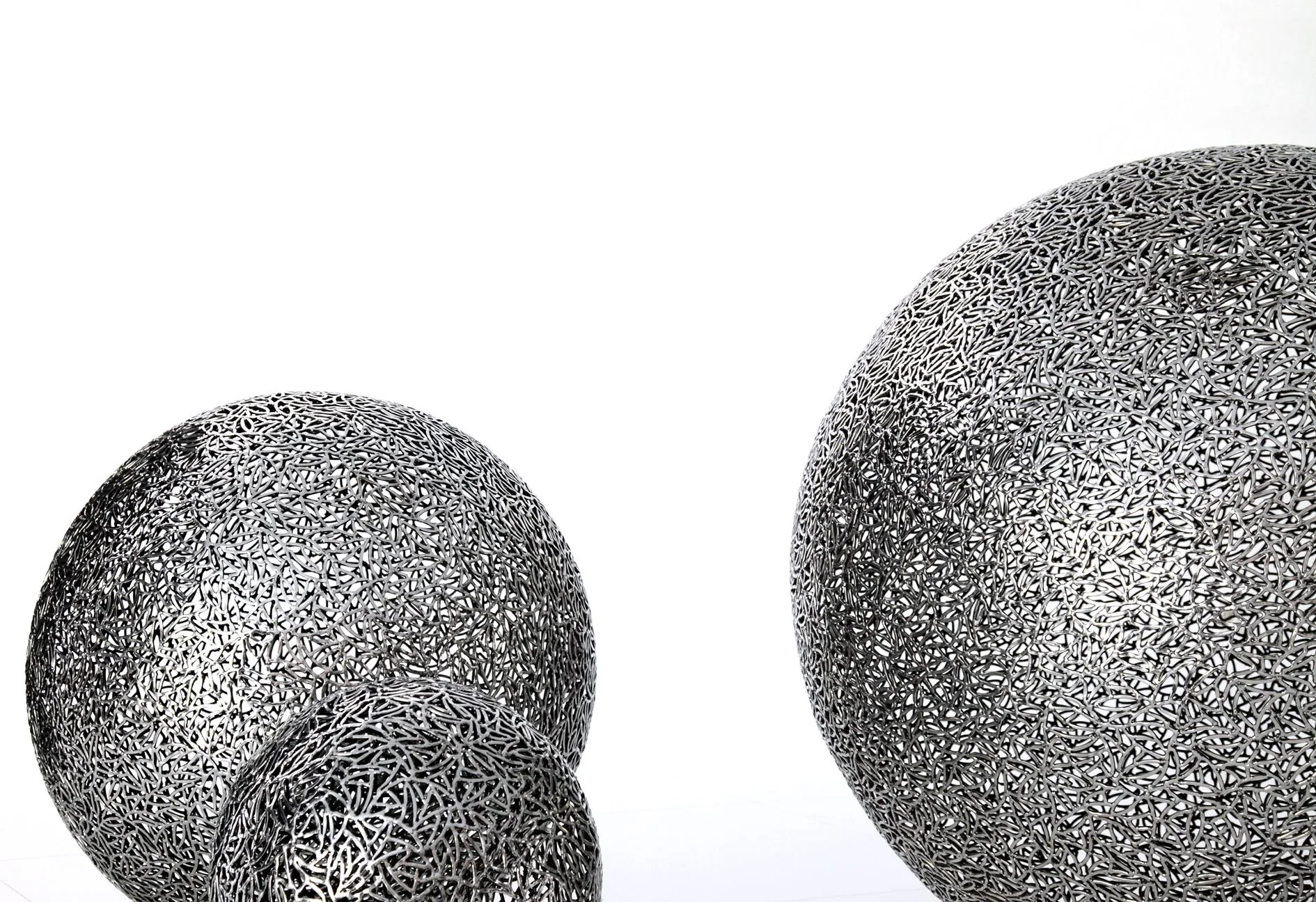 Sphere LG, Md, sm (Stainless Steel, 120 cm, 95 cm, & 60 cm radius)