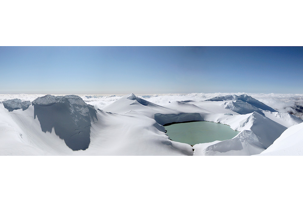 Matt_Crawford_Ruapehu_crater_lake.jpg  .jpg