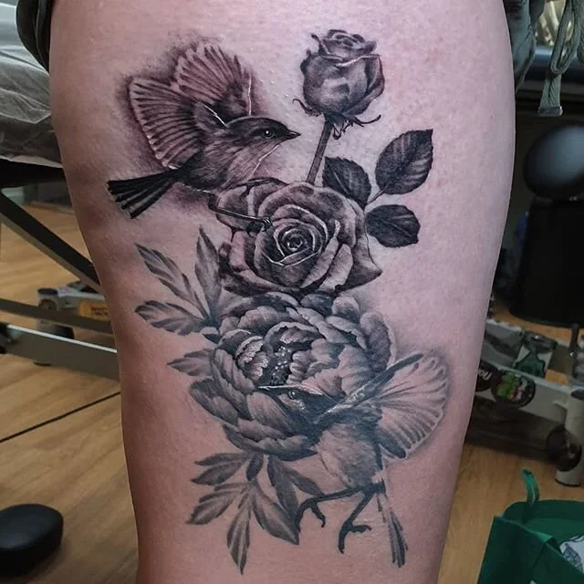 Half healed half fresh, can't wait to get a healed pick 😊 Thanks for coming down from Rockhampton Chantelle! #fairywren #fairywrentattoo #tattoo #blackandgreyrealism #blackandgreytattoo #birdtattoo #thightattoo #brisbanetattoo #brisbanetattooart #bulimbatattooist #nativeaustralianbirds