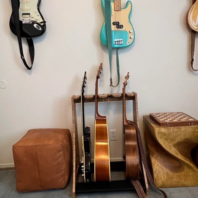 Thank you Anthony for the picture submission!

Send us your pictures for a chance to be featured on the page (and for 15% off your next rack)! We love seeing everyone's unique set ups. #drsracks #guitarrack #kauer #kauerguitars #thekaueroflove