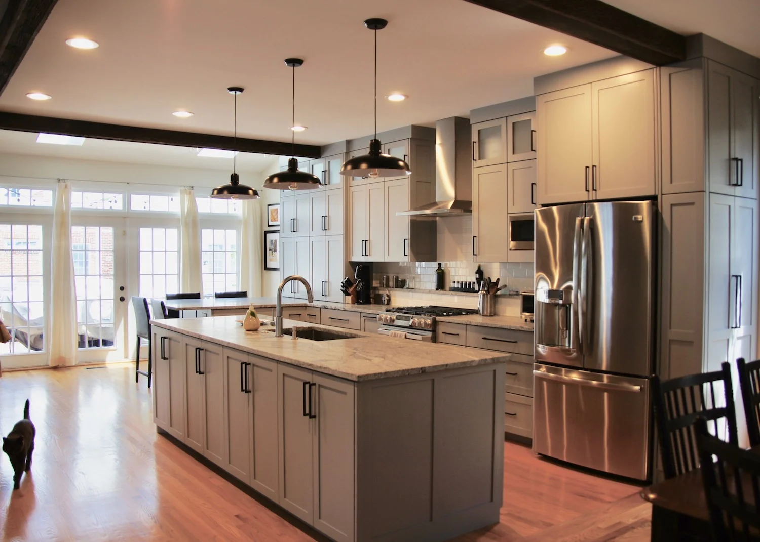 W contemporary kitchen