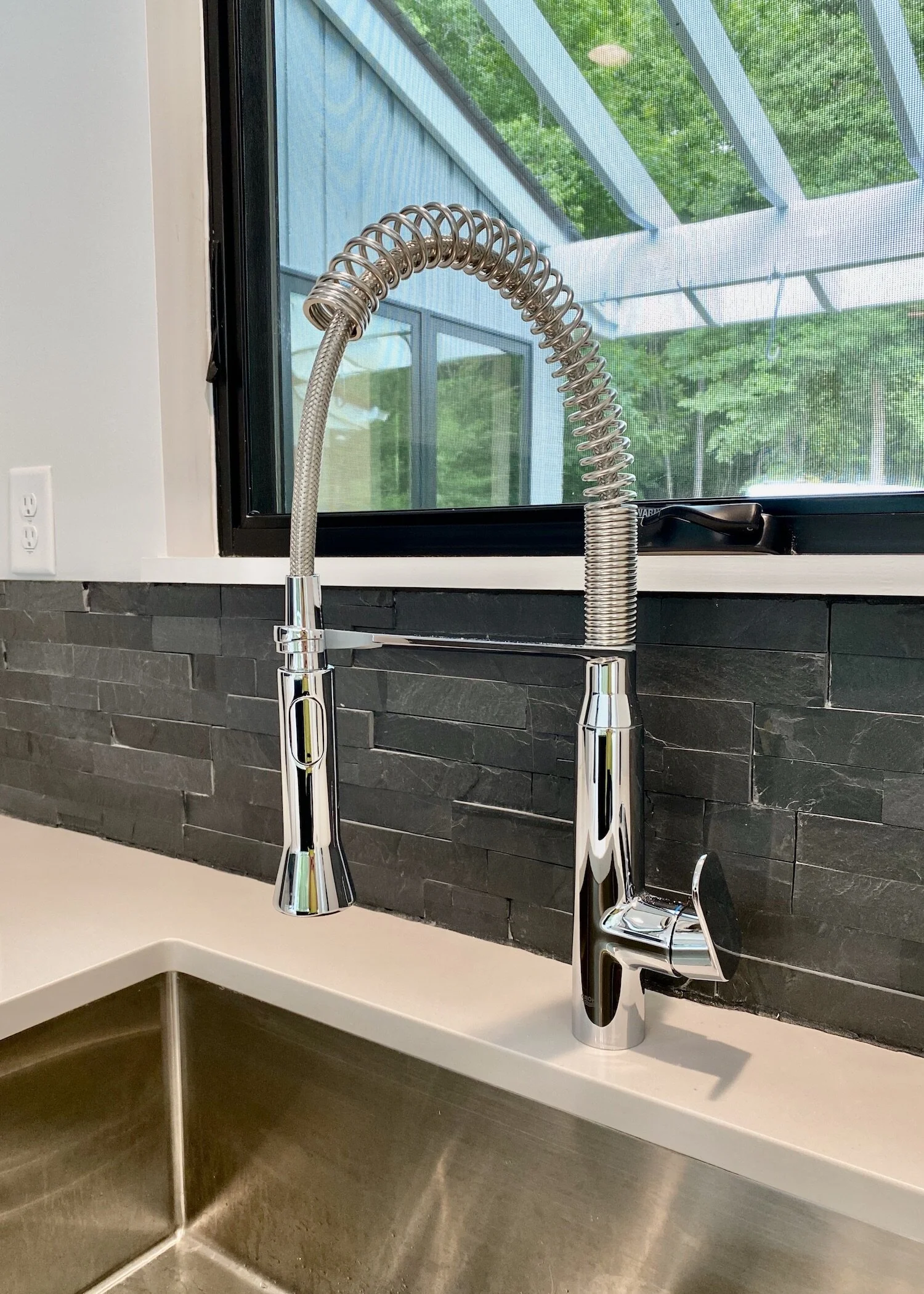 kitchen sink 02.jpeg