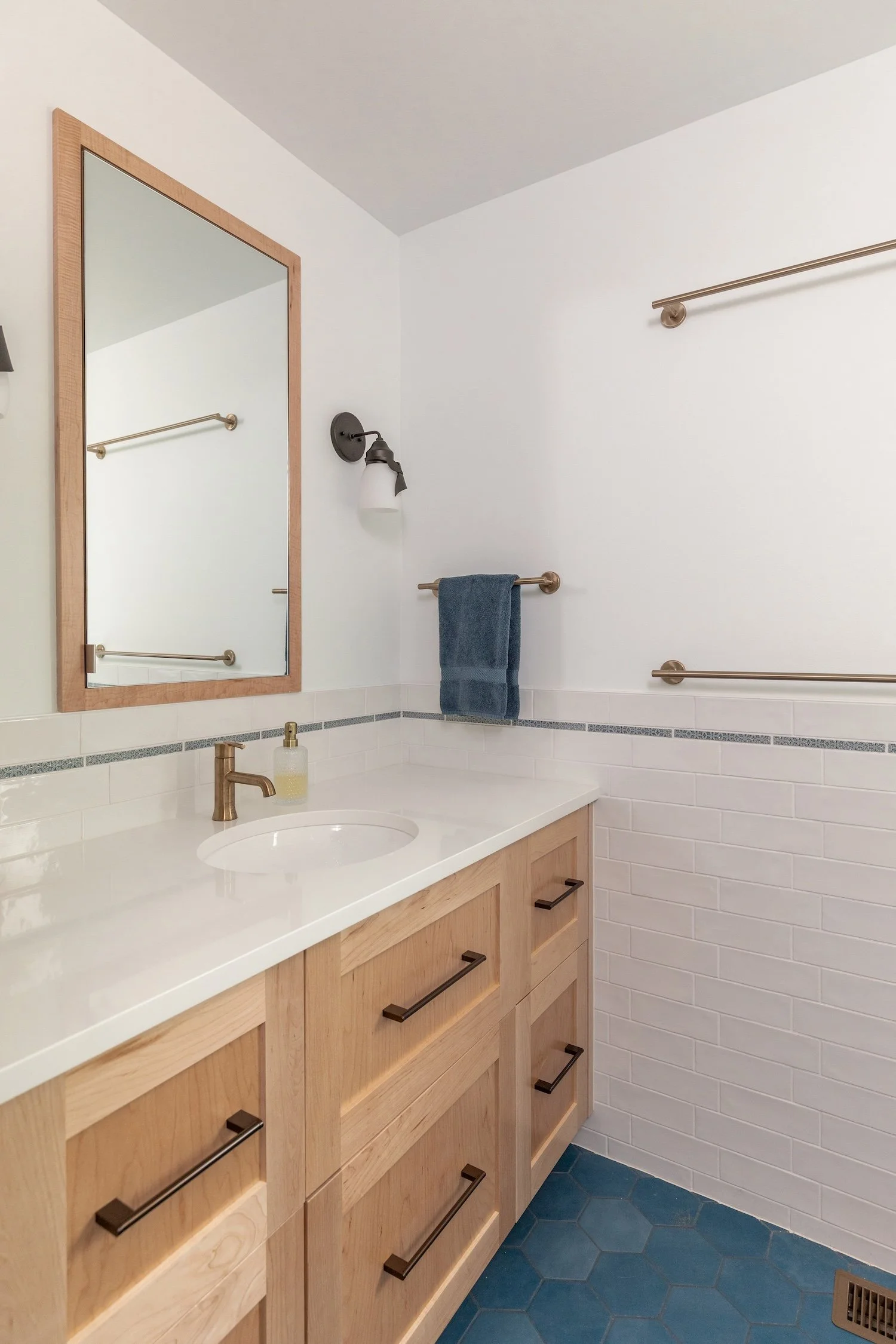 8L4A5179_web copy.jpg