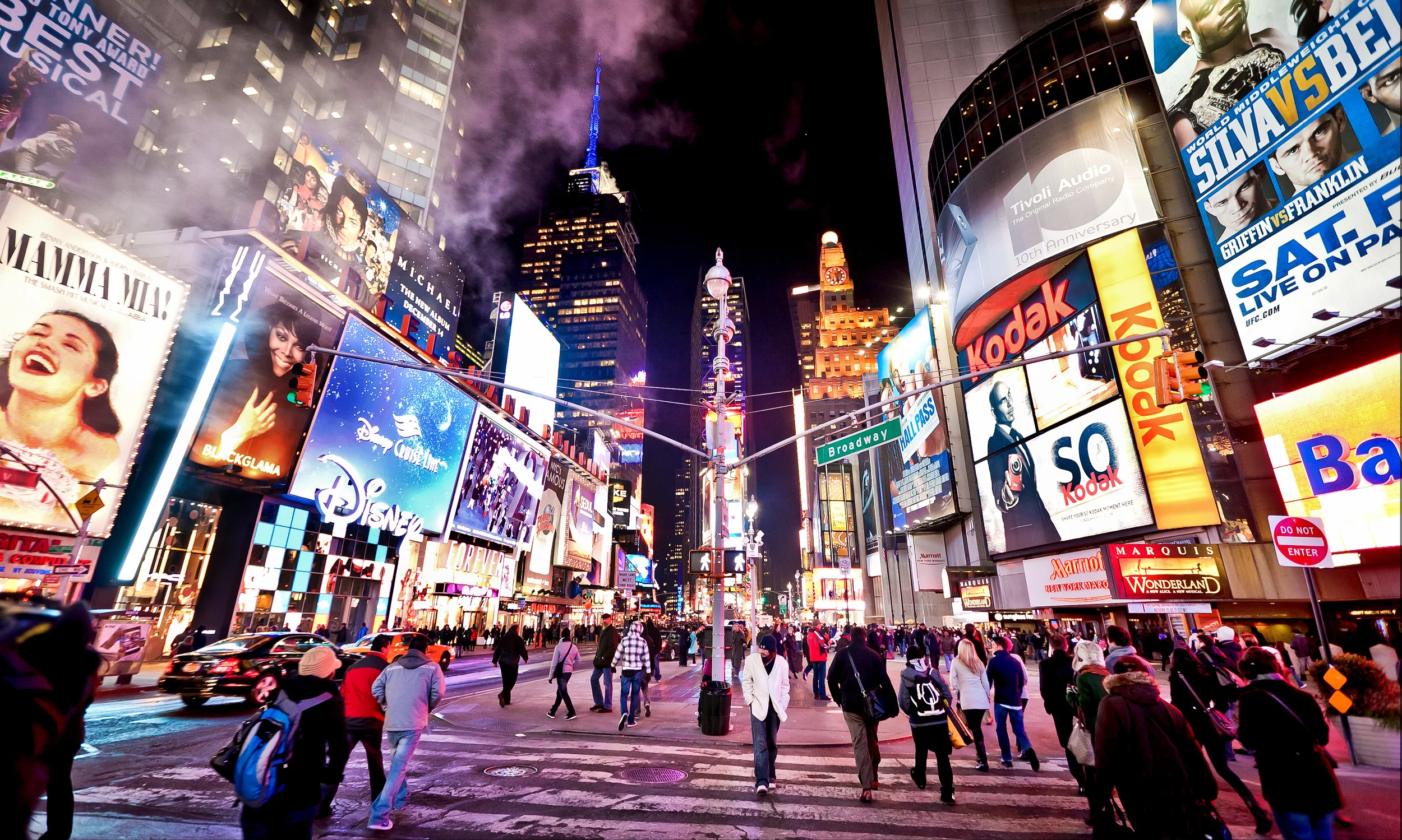 2014-07-11-TimesSquare_editorialuseonly_cAndreyBaydashutterstock_69510376.jpg