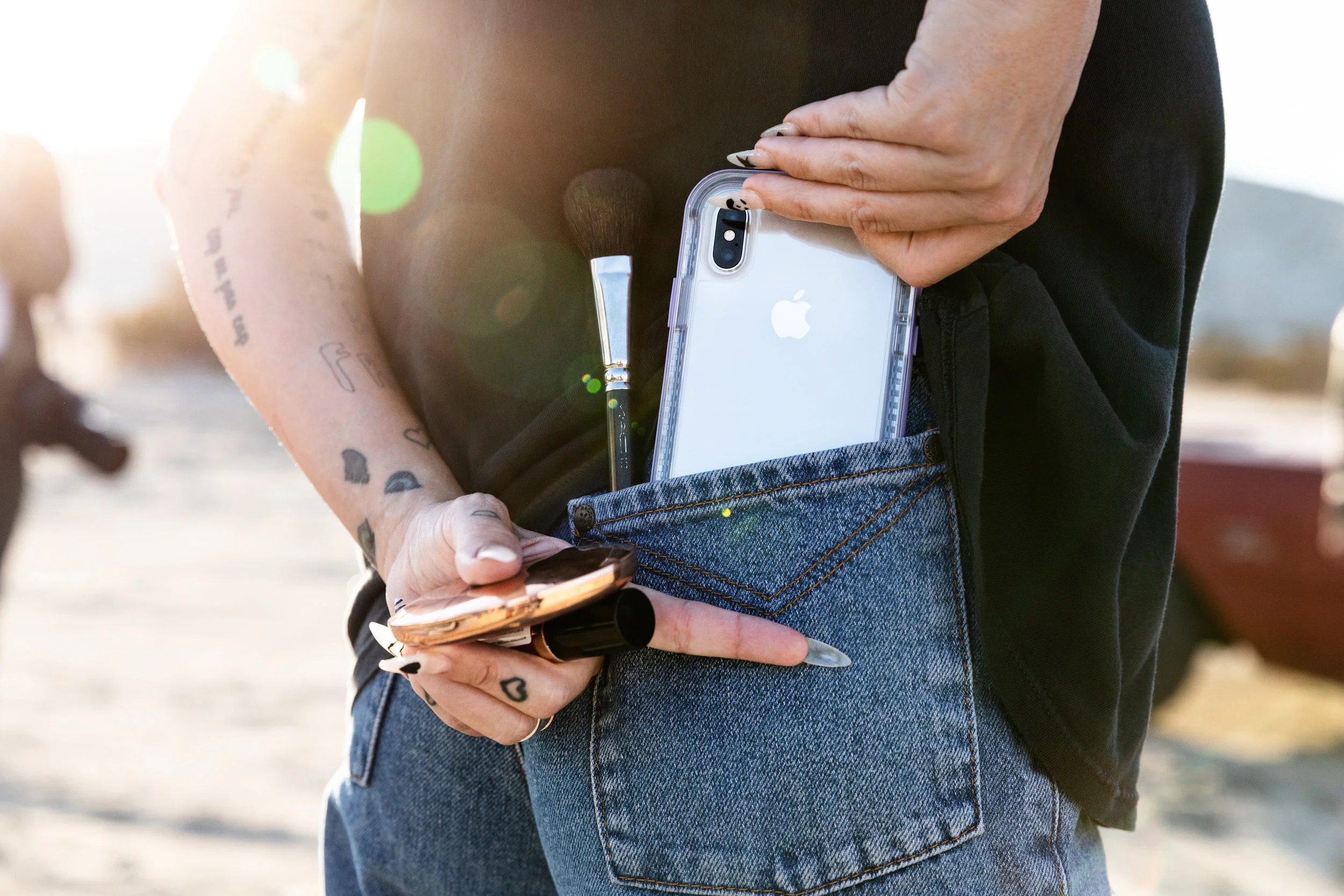 lifeproof-9380_v1.jpg