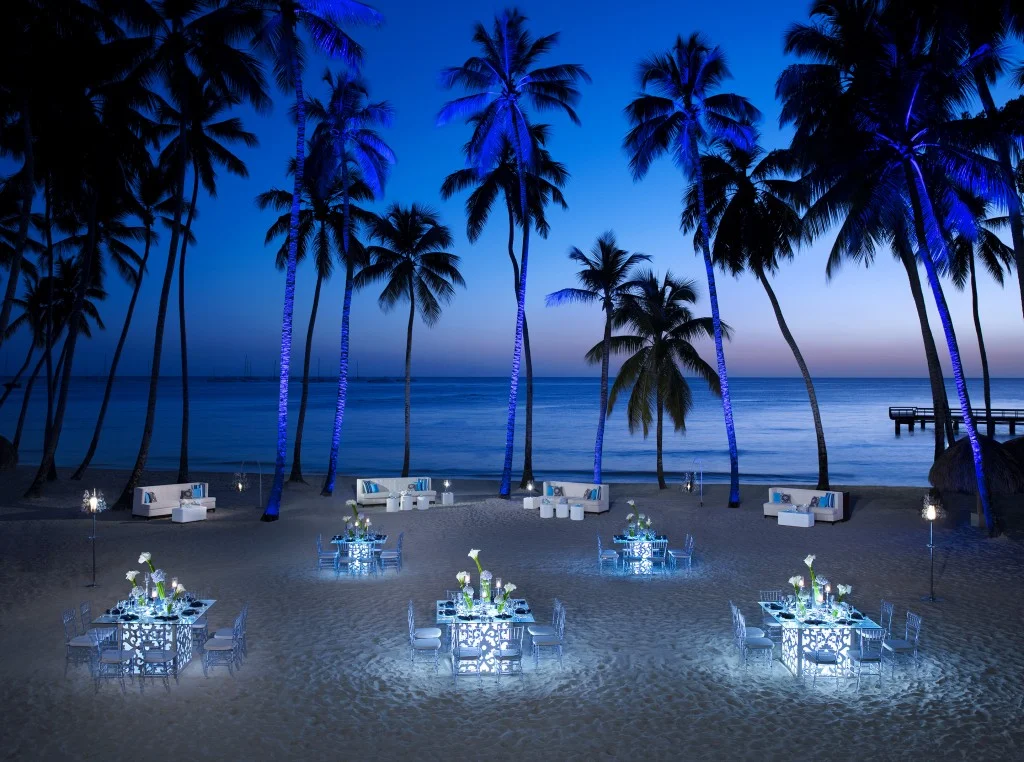 DRELR_GalaDinner_Beach_2_RGB-1024x762.jpg
