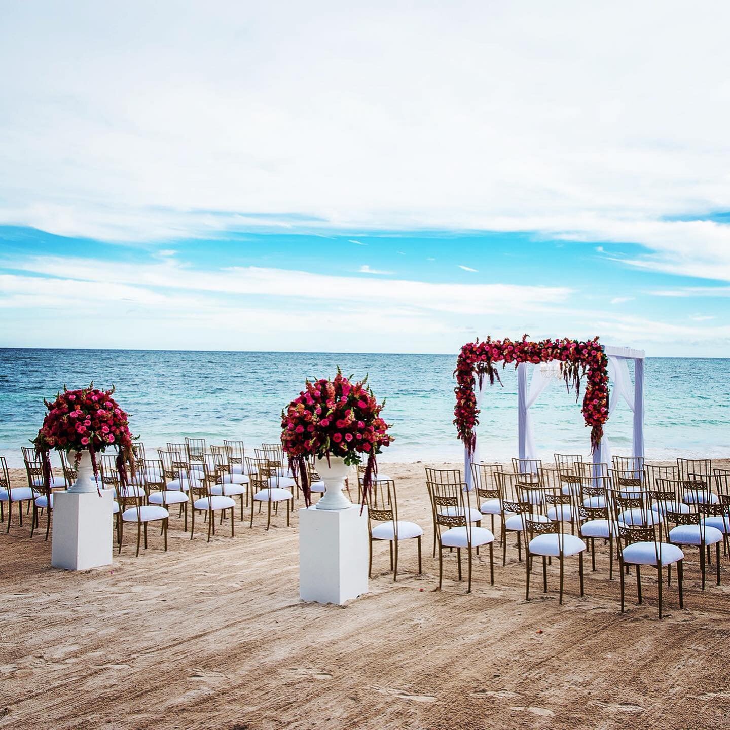 AM Resorts are experts in the destination wedding field! We love these resorts so much that we have booked 5 of our couple&rsquo;s weddings this past month at various AM Resorts. They are all unique, so it&rsquo;s important to pick the resort that&rs
