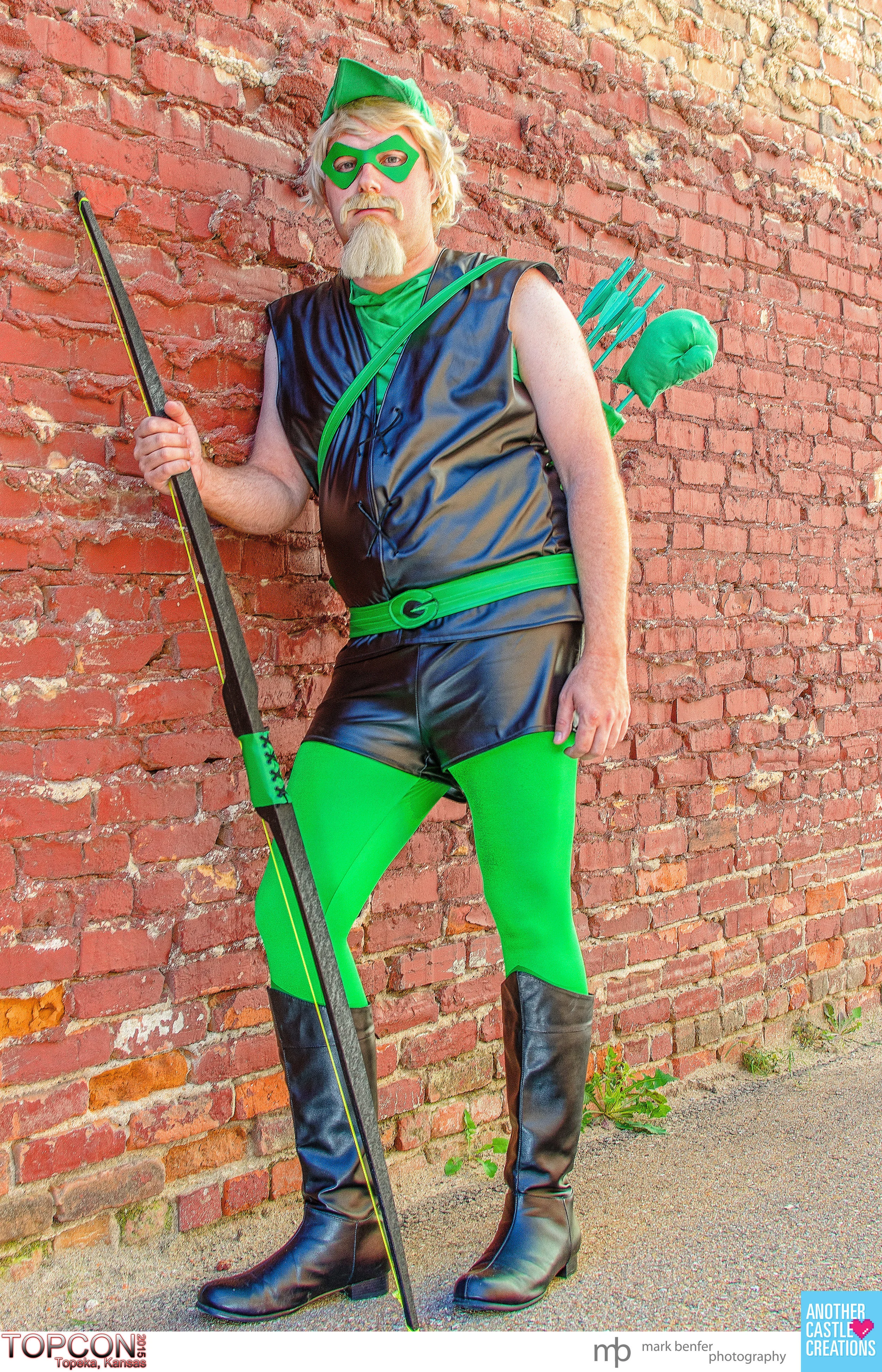 The Walking Farnsworth as The Green Arrow at TOPCON 2015