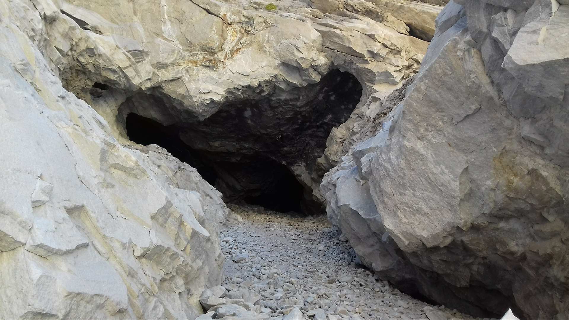 26981763_363218130808231_601145397_o.jpg