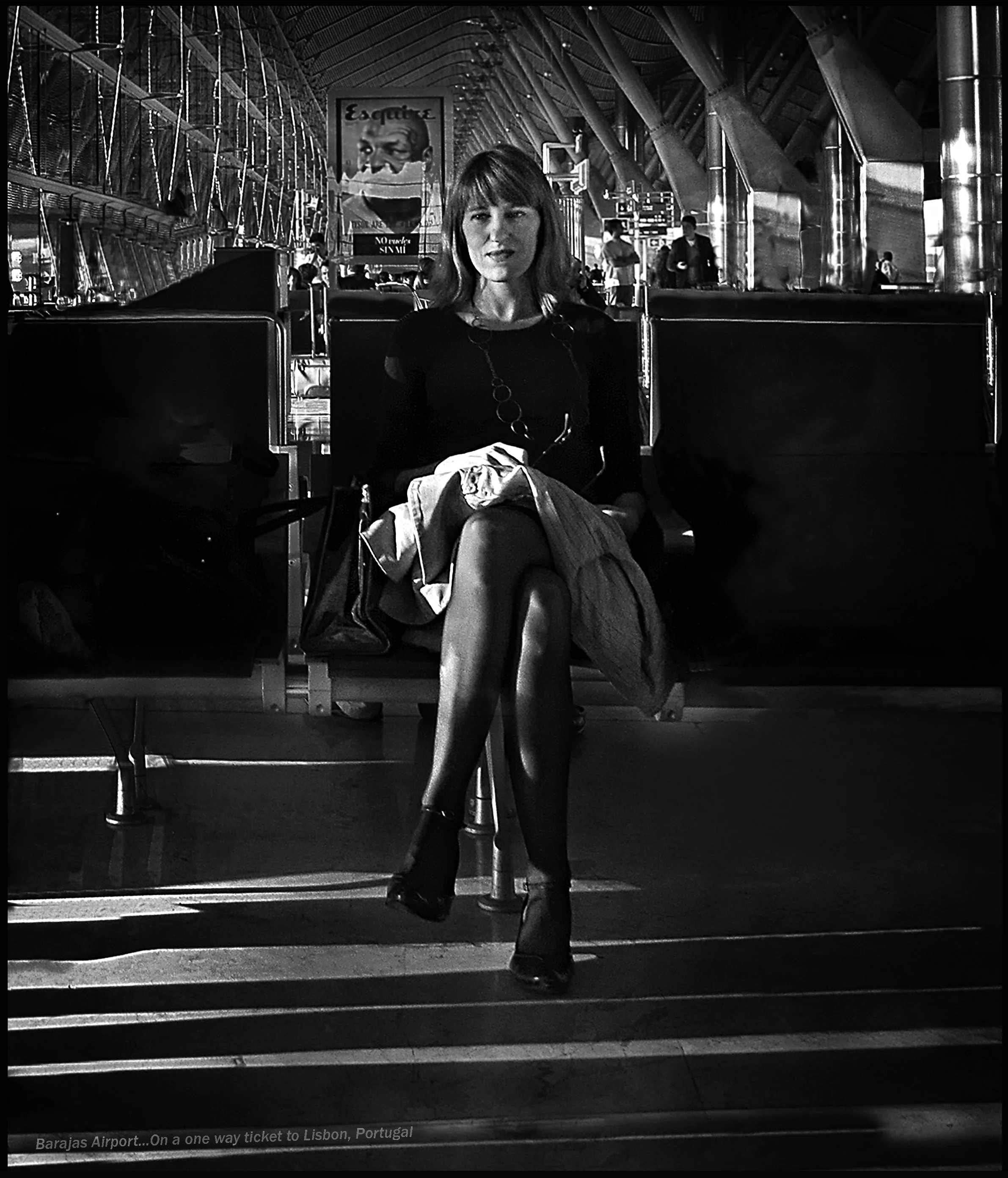 Barajas airport 2011 bnw.jpg