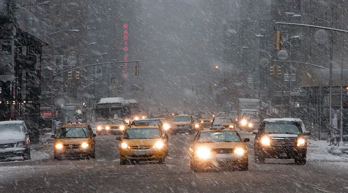 broadway_during_snowstorm.jpg