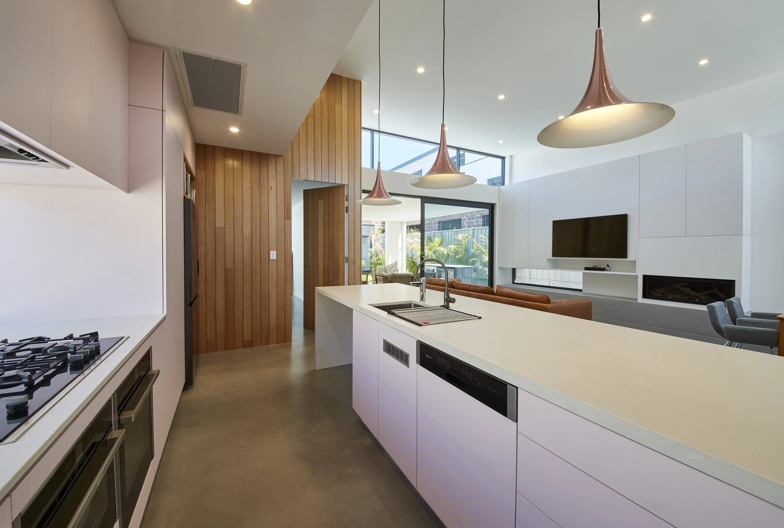 2253 9A Unwin Cres Salter Point 11.jpg