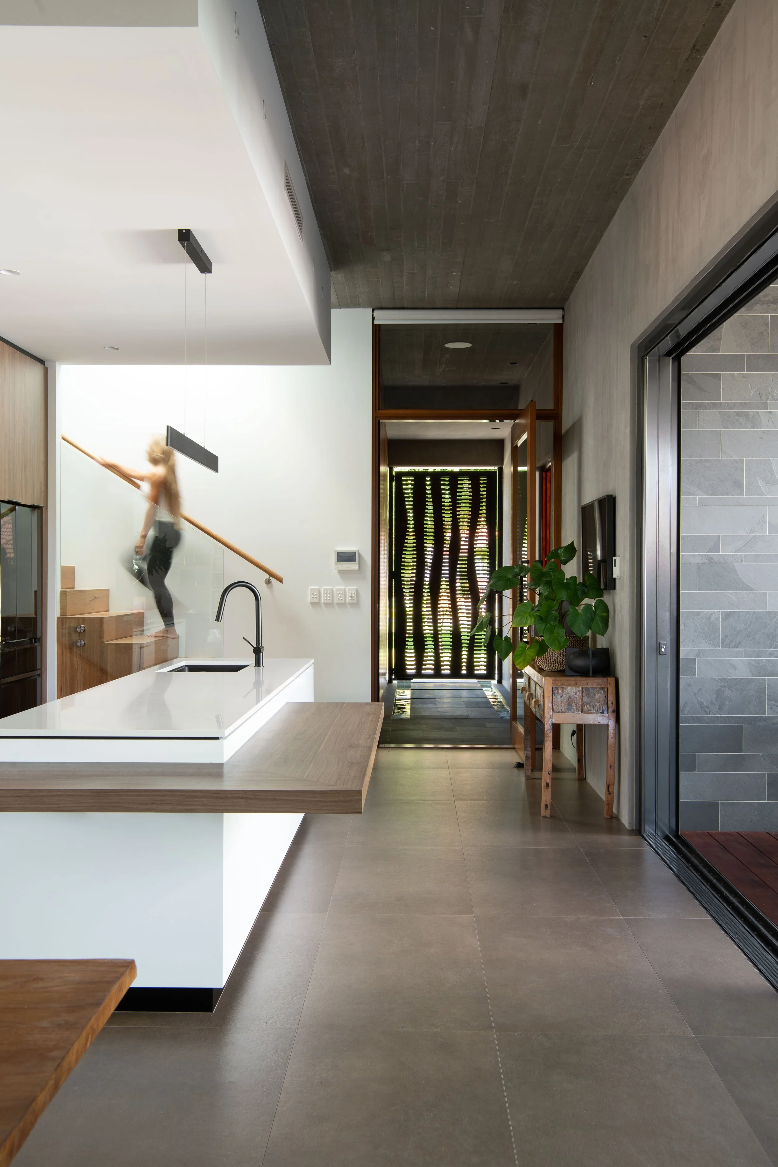 Ardross House38913-walking.jpg