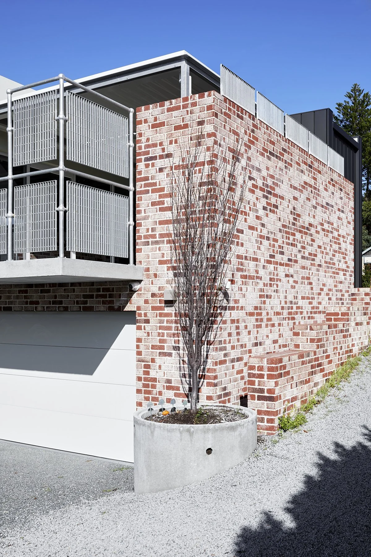 Mesh privacy screen and balustrade at East Fremantle.